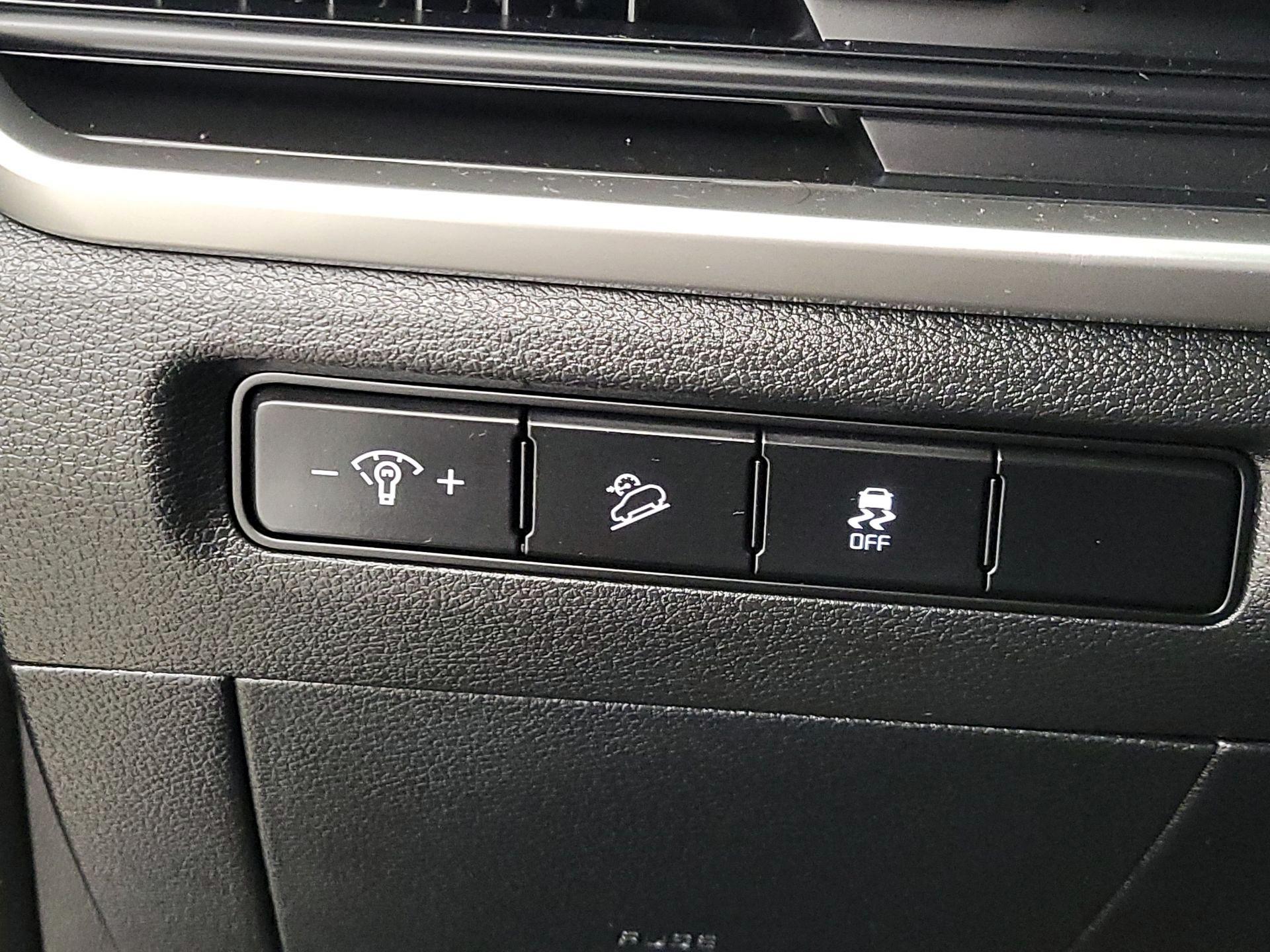 Thumbnail: 2023 Kia Telluride - 13