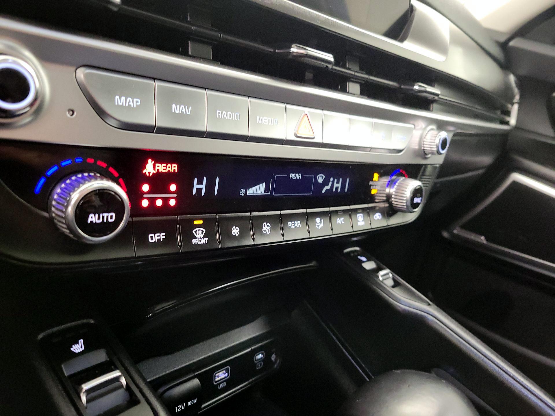 Thumbnail: 2023 Kia Telluride - 16