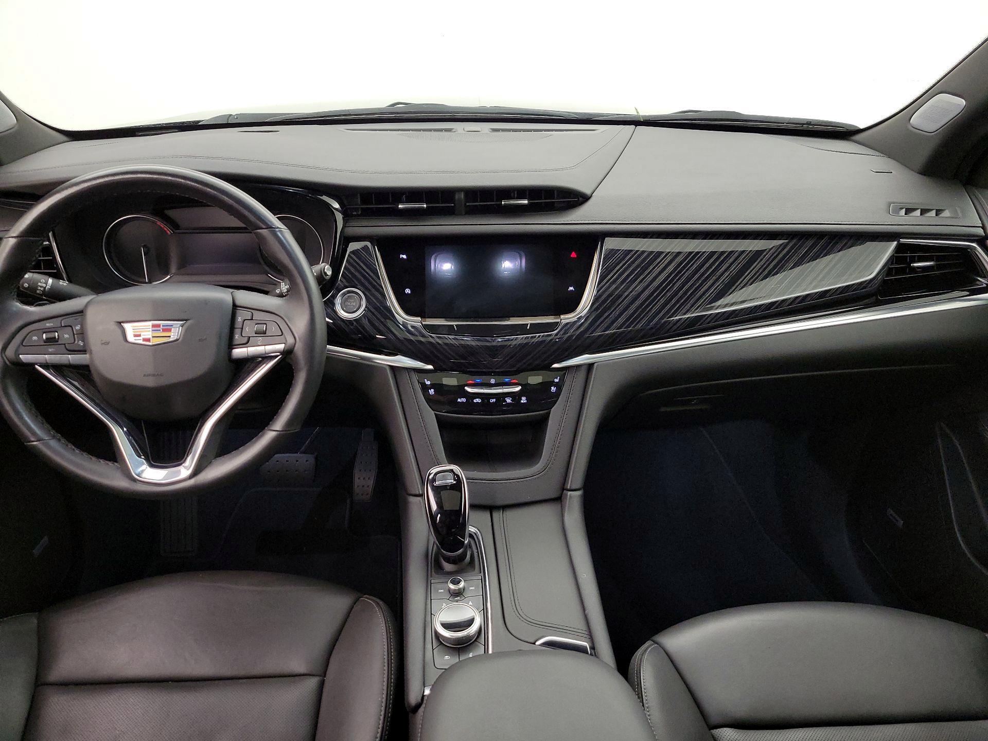 Thumbnail: 2025 Cadillac XT6 - 9