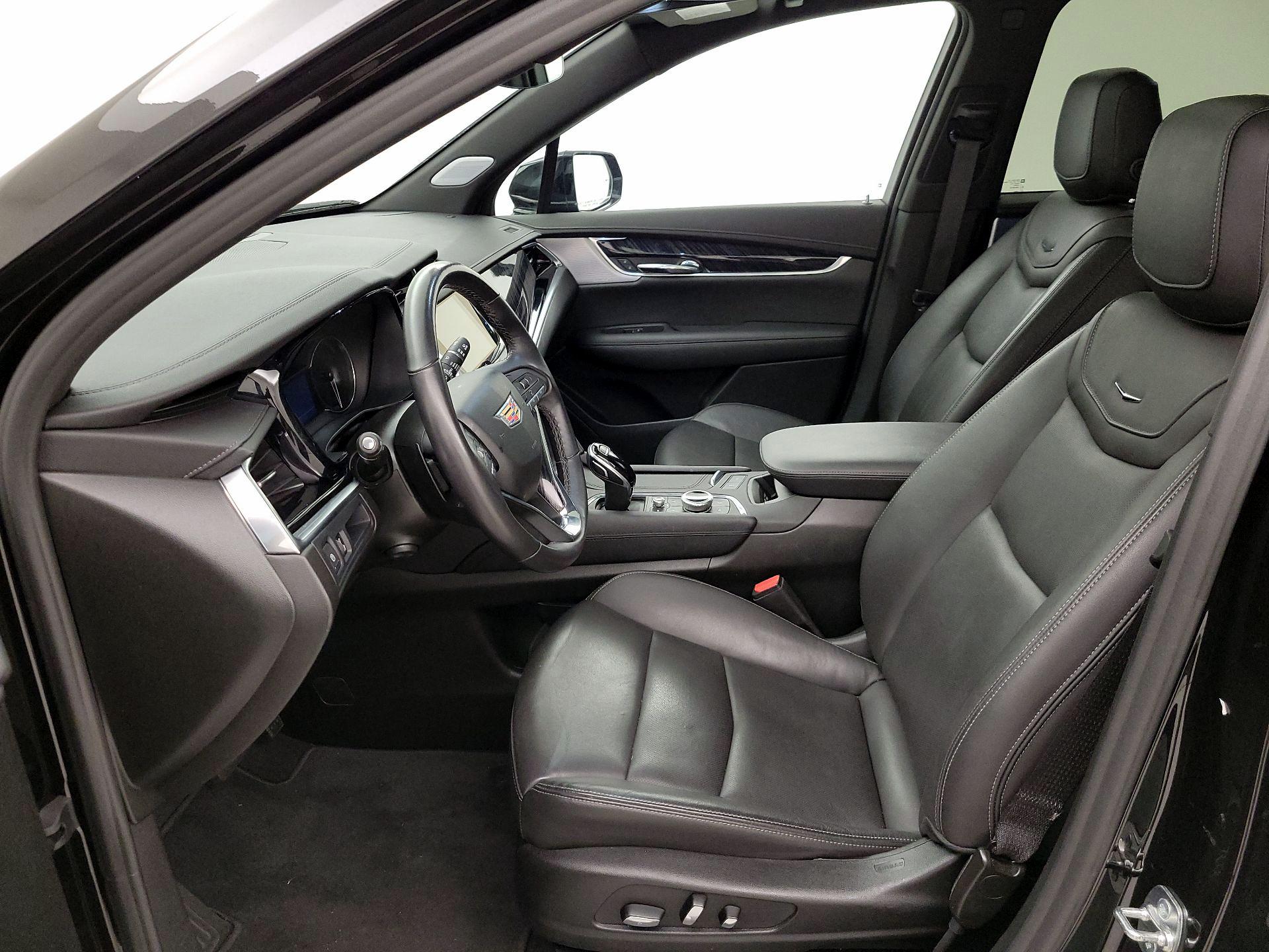 Thumbnail: 2025 Cadillac XT6 - 11