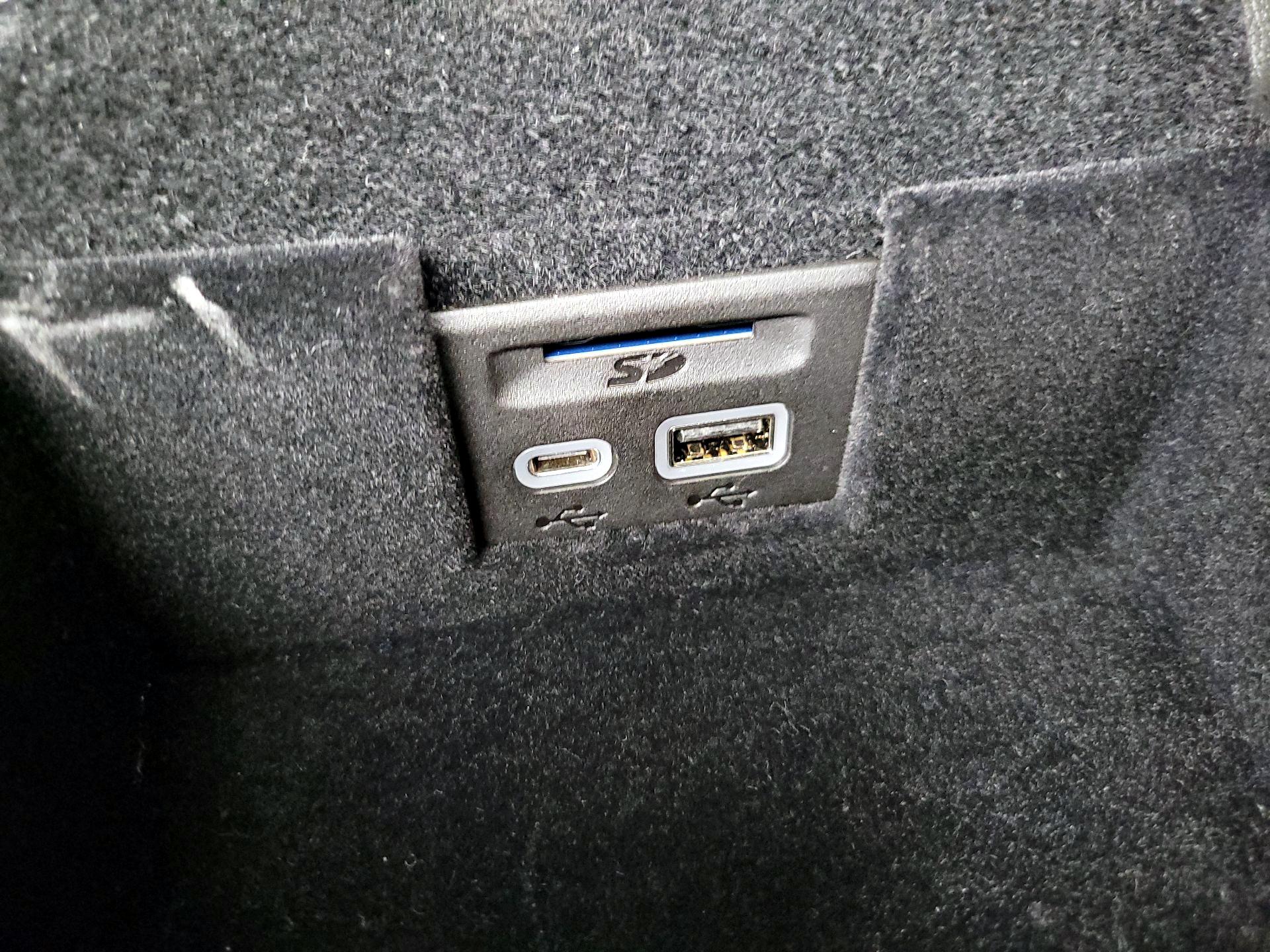 Thumbnail: 2025 Cadillac XT6 - 19