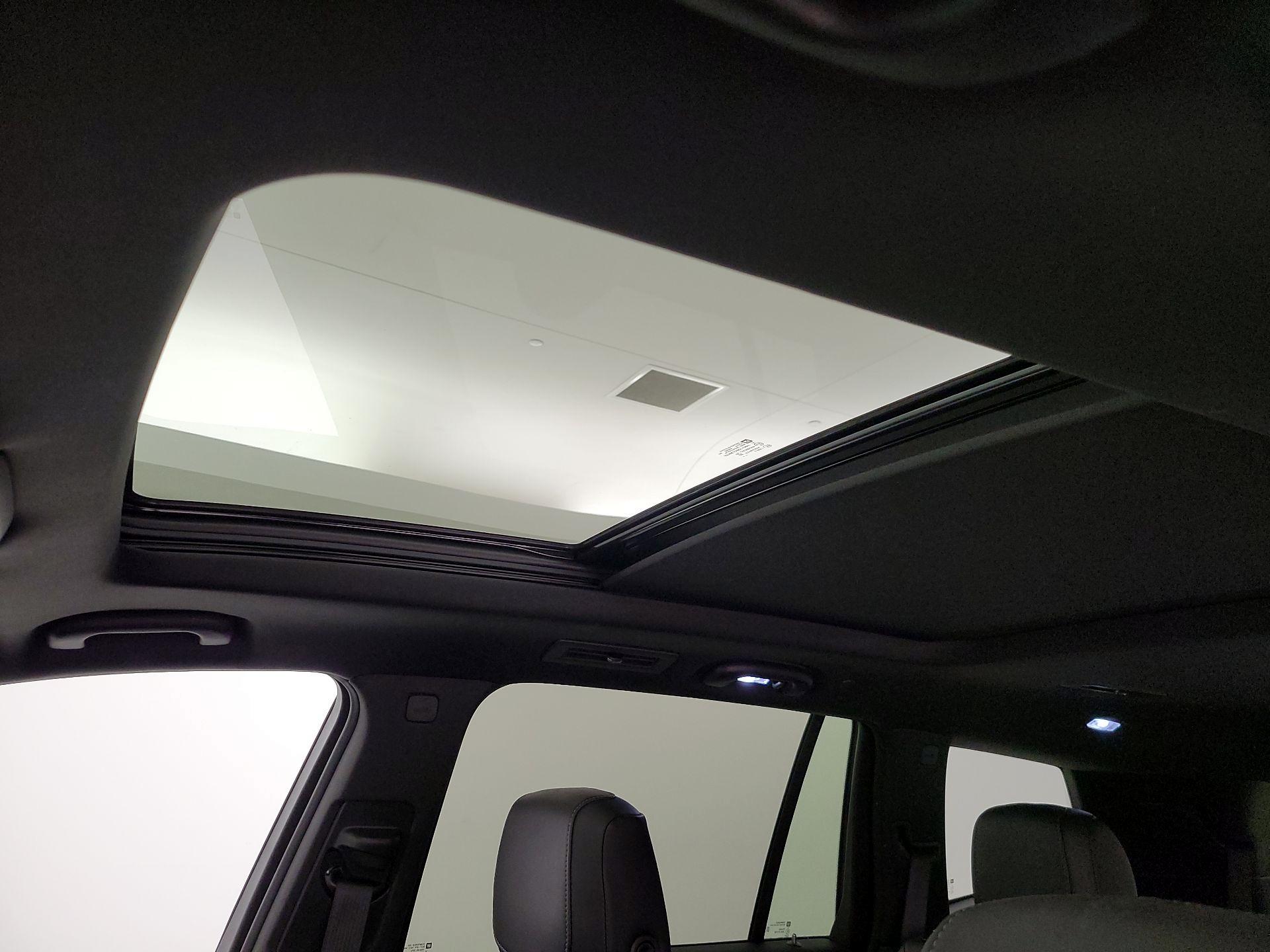 Thumbnail: 2025 Cadillac XT6 - 20