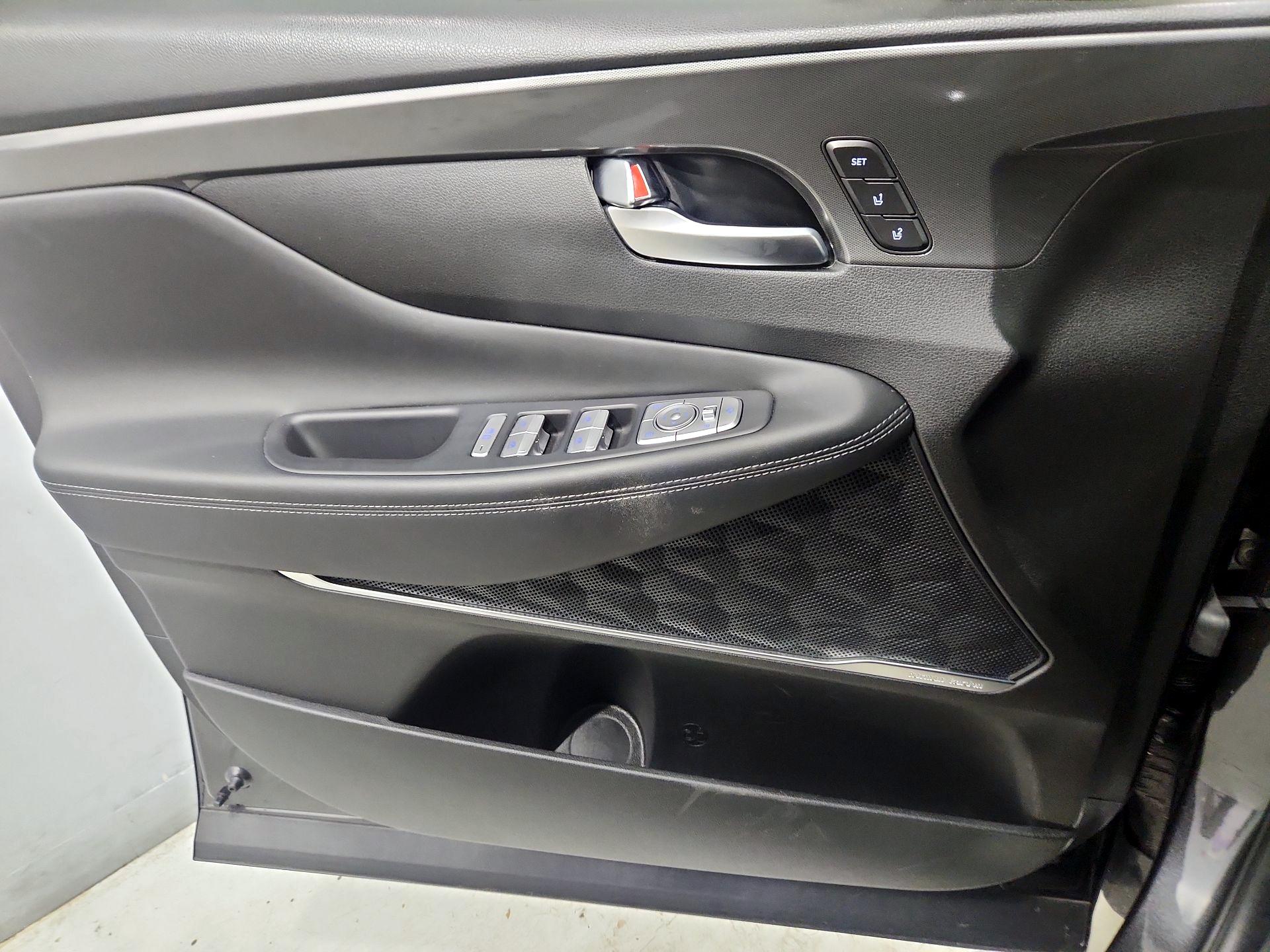 Thumbnail: 2023 Hyundai Santa Fe - 12