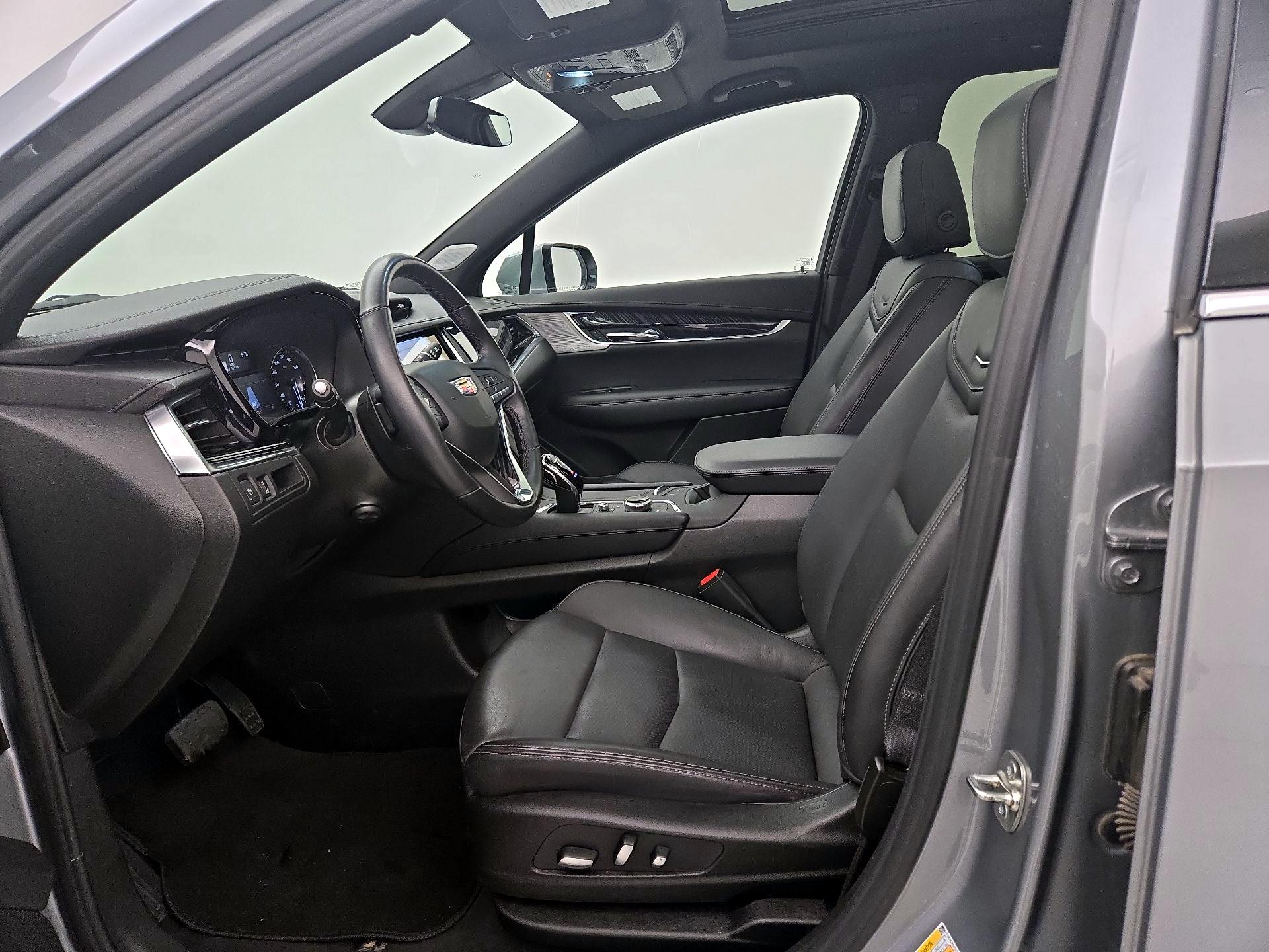 Thumbnail: 2025 Cadillac XT6 - 11