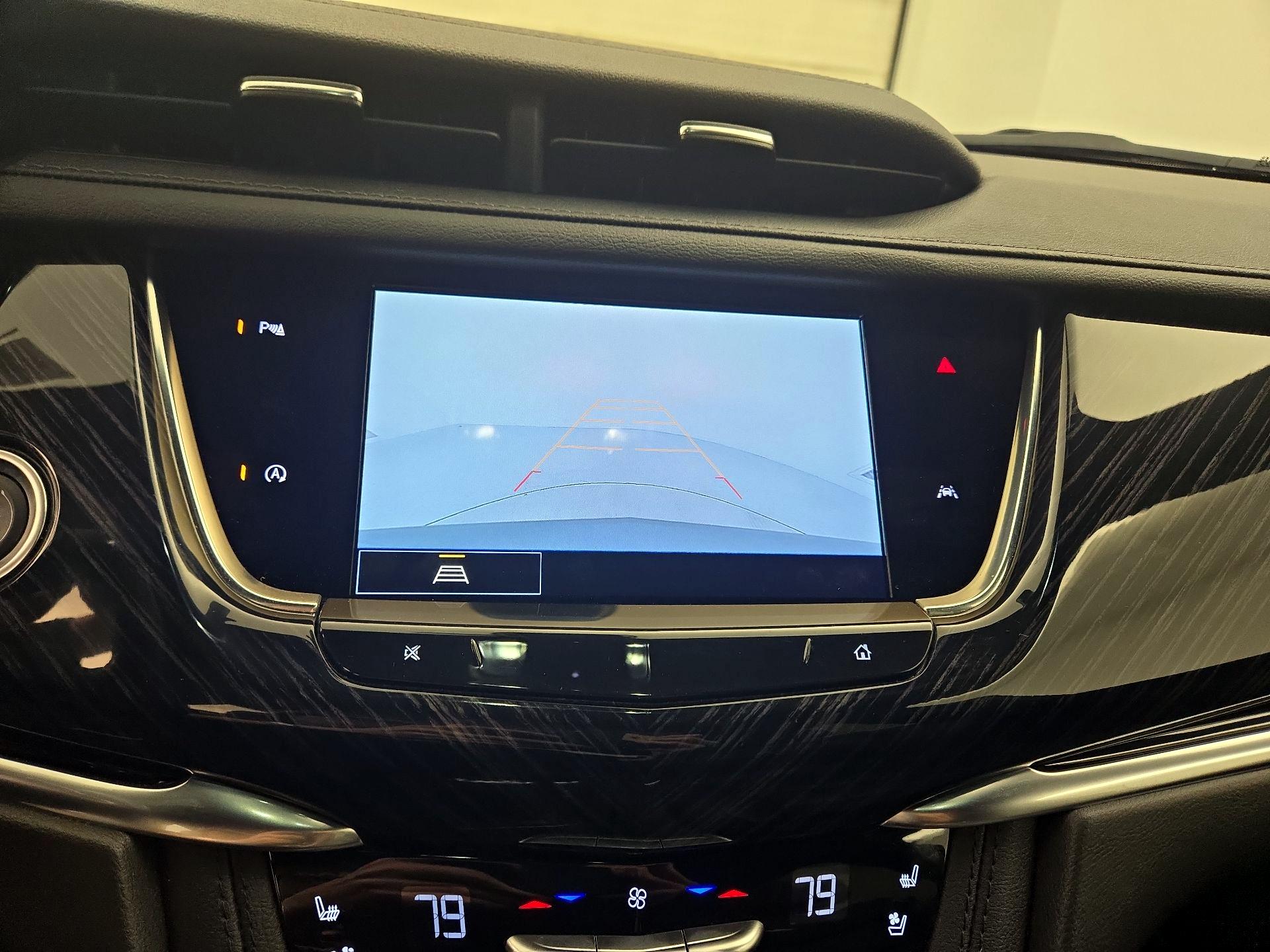 Thumbnail: 2025 Cadillac XT6 - 15