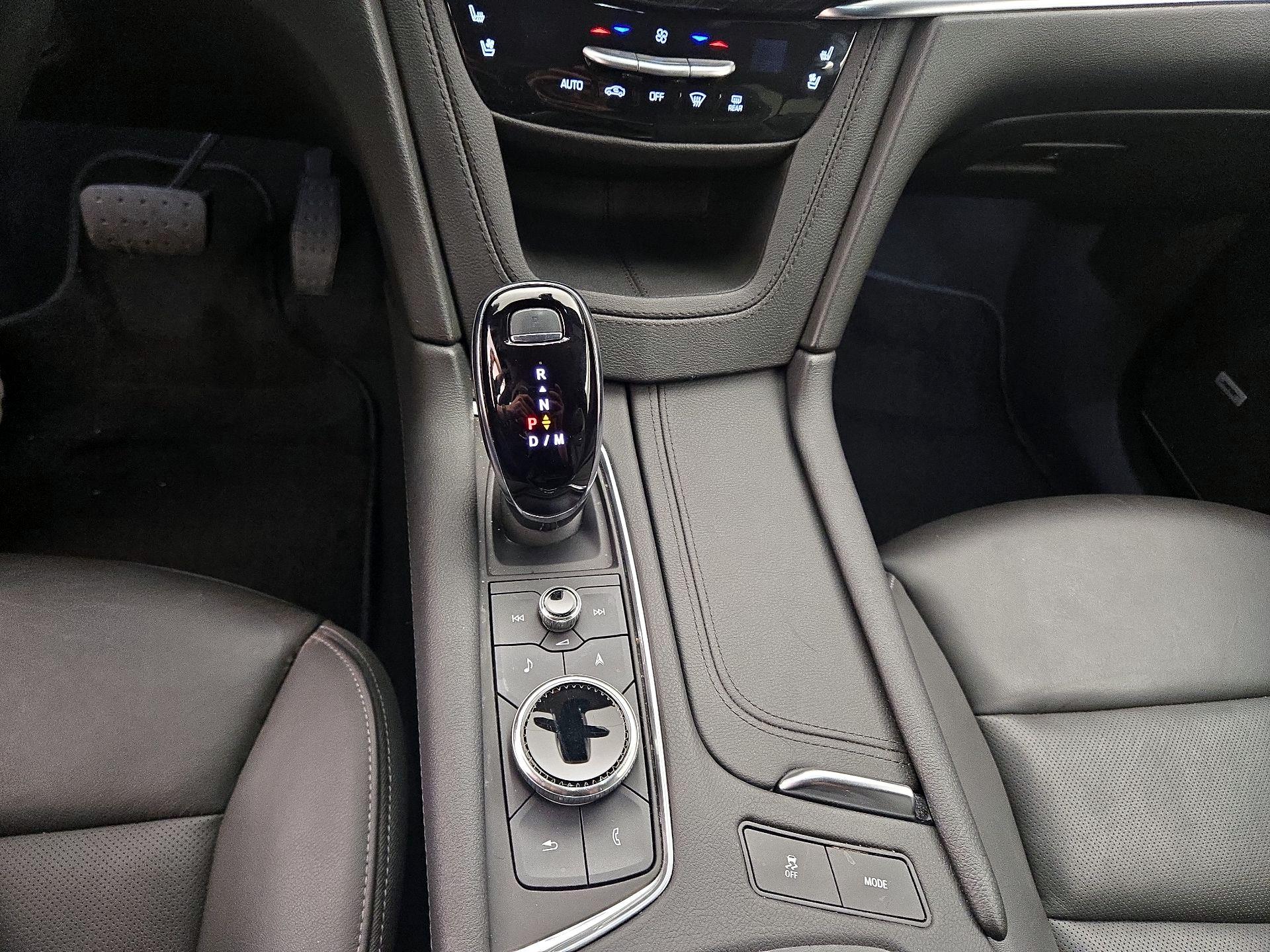 Thumbnail: 2025 Cadillac XT6 - 18