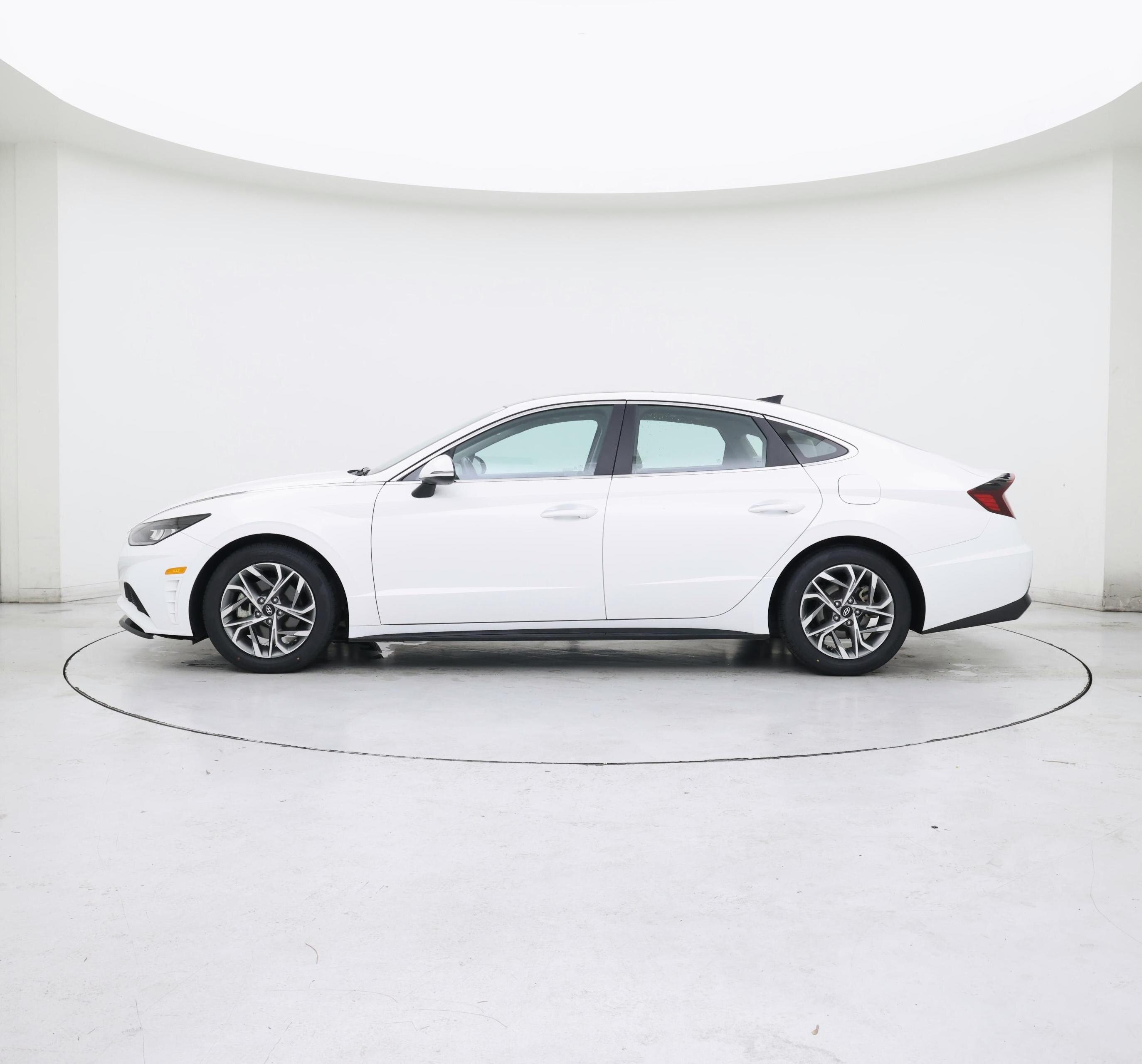 Thumbnail: 2022 Hyundai Sonata - 3