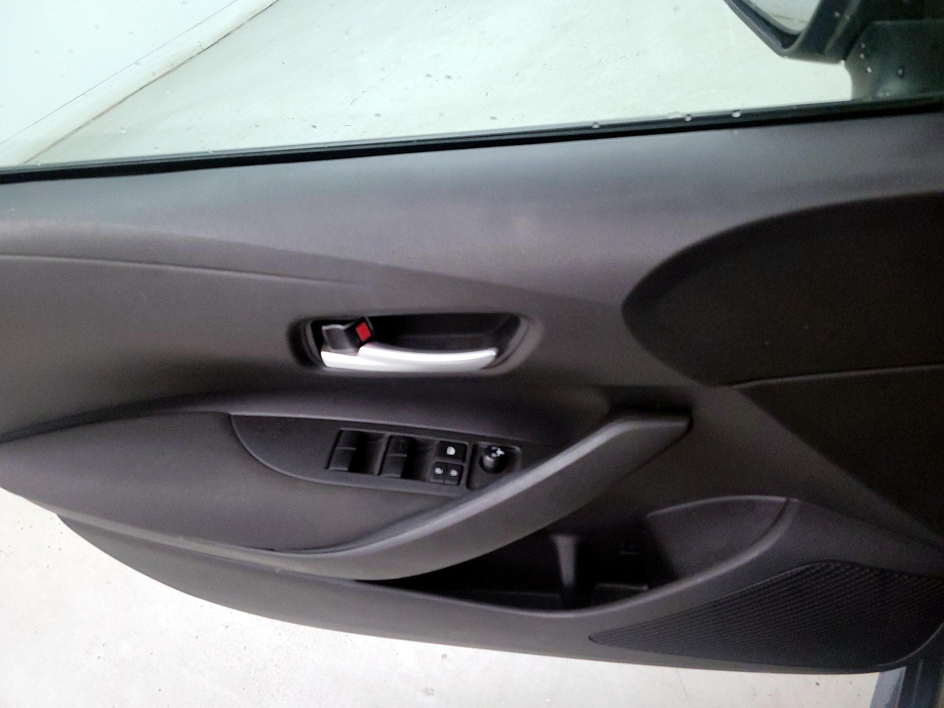 Thumbnail: 2021 Toyota Corolla - 12