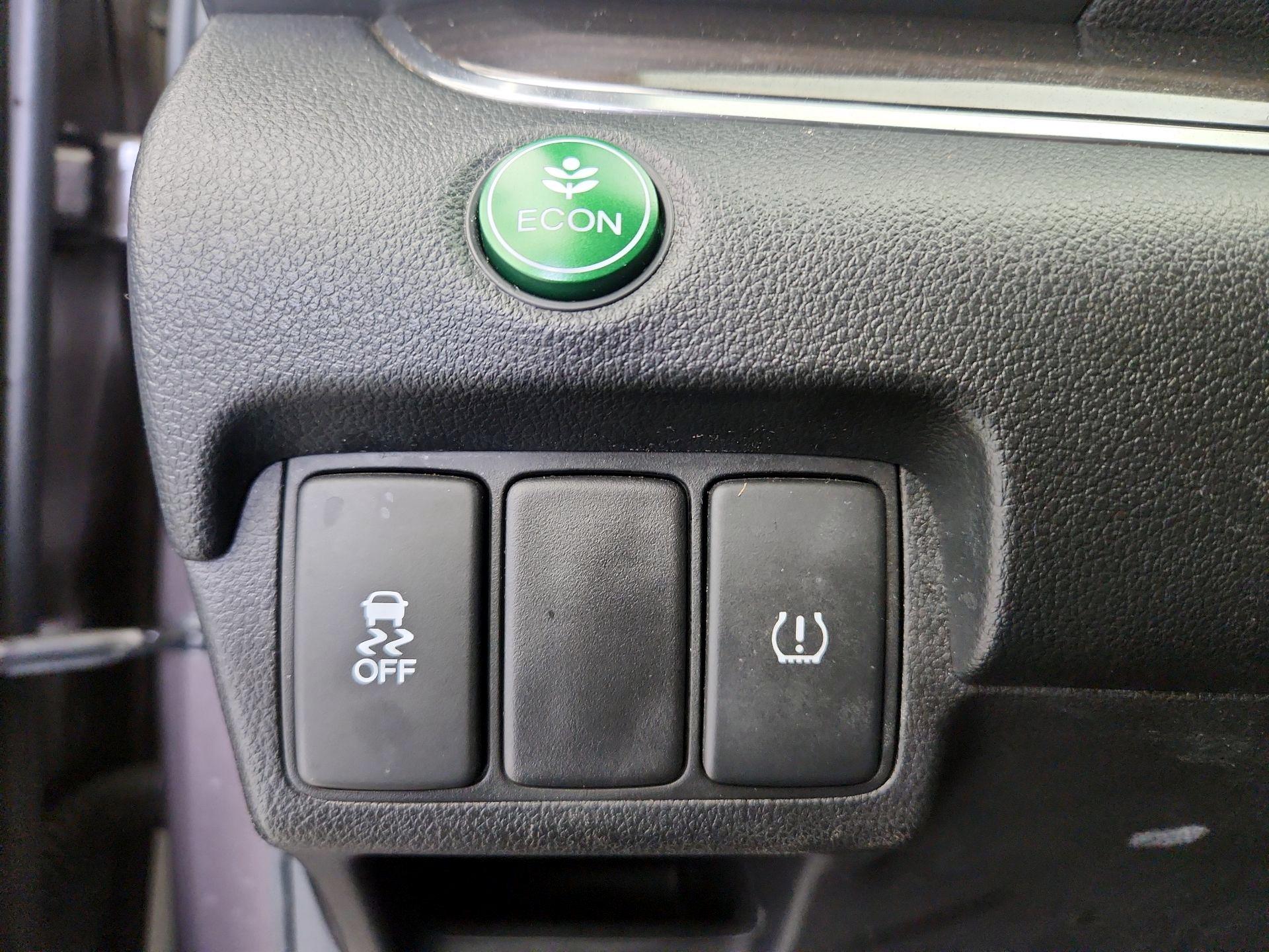 Thumbnail: 2016 Honda CR-V - 13