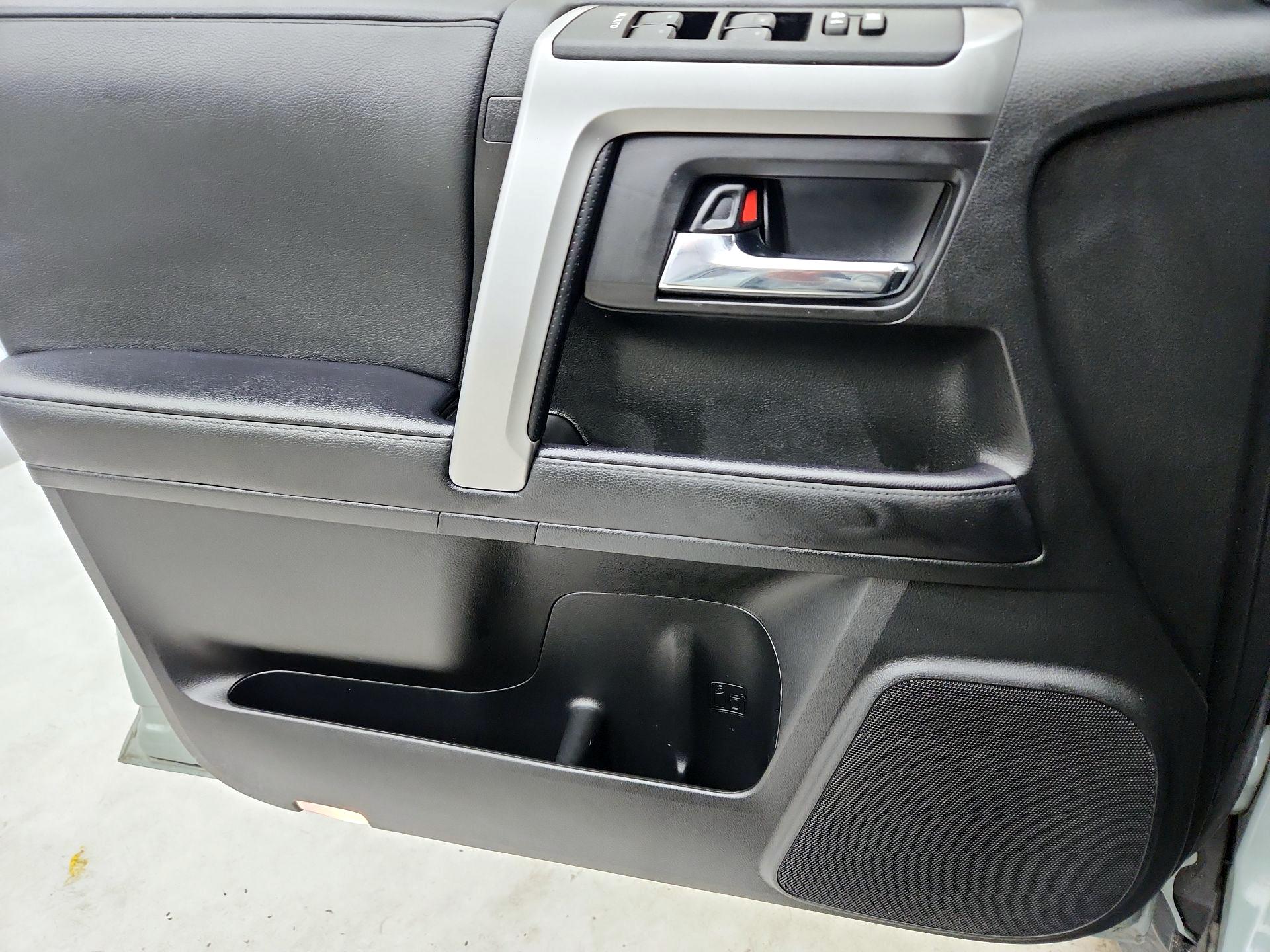 Thumbnail: 2022 Toyota 4Runner - 12