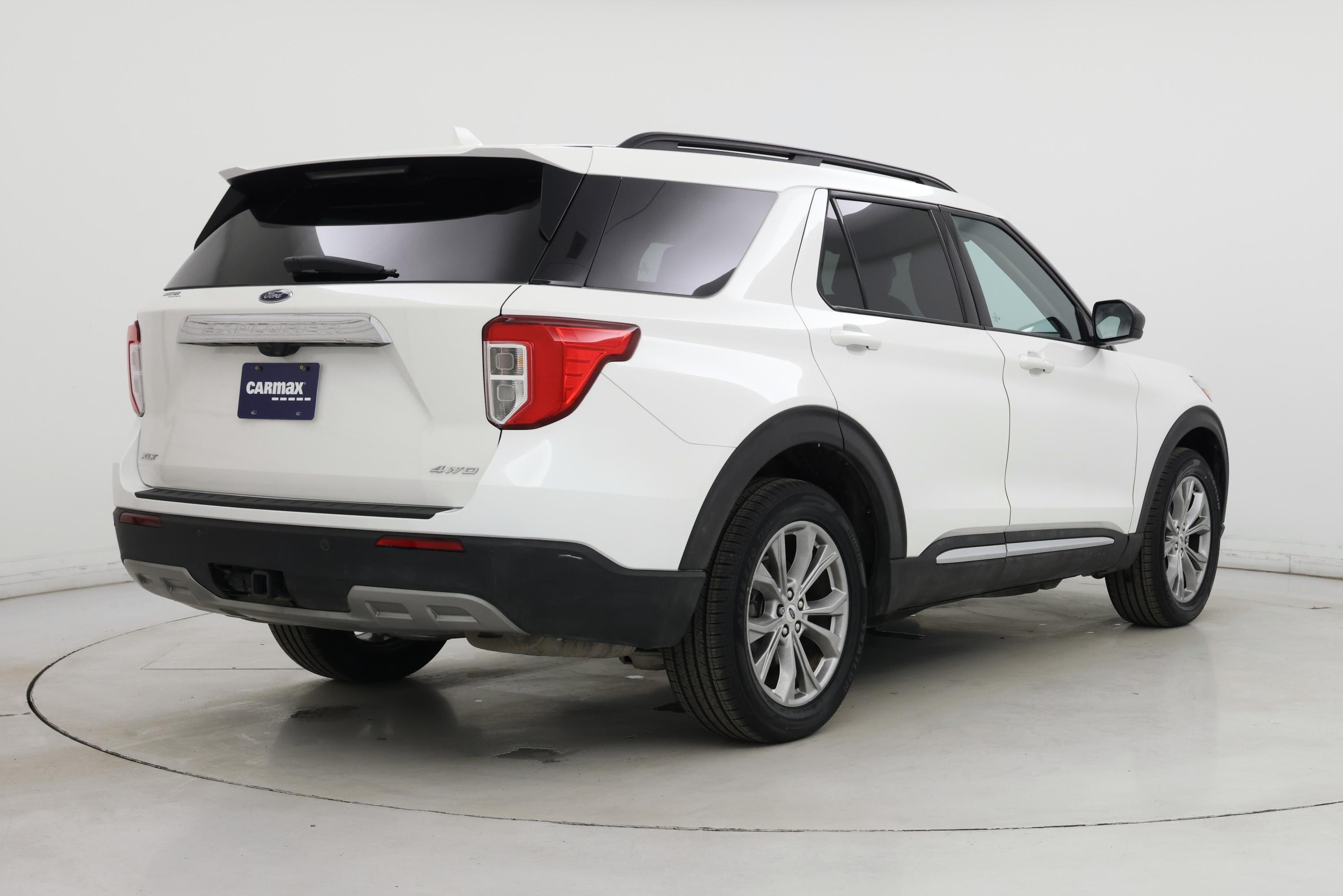 Thumbnail: 2022 Ford Explorer - 8