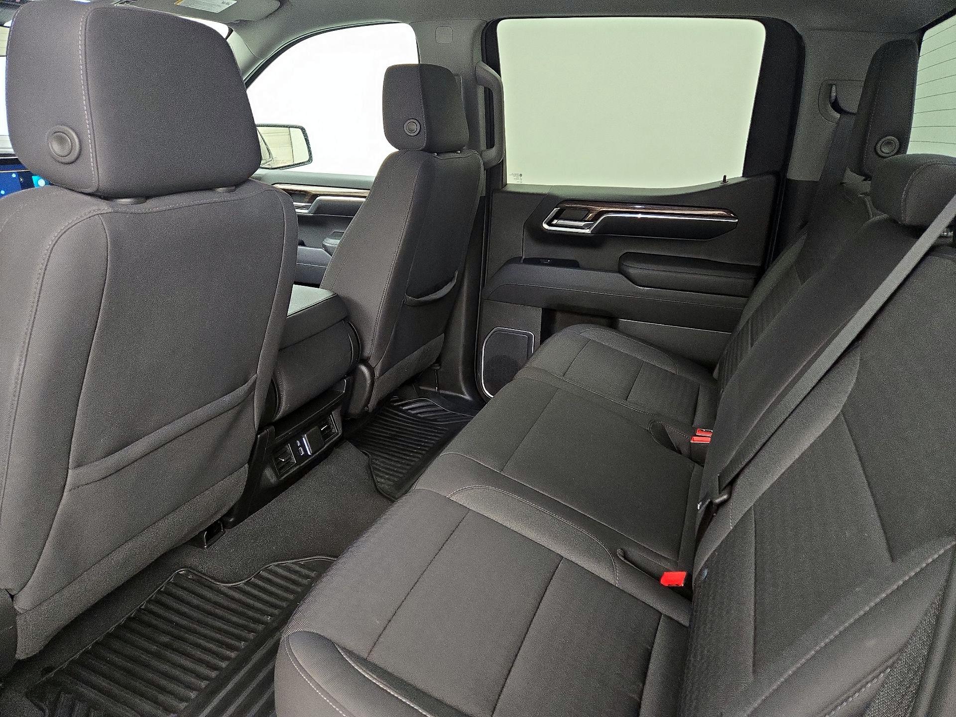 Thumbnail: 2023 Chevrolet Silverado 1500 - 20