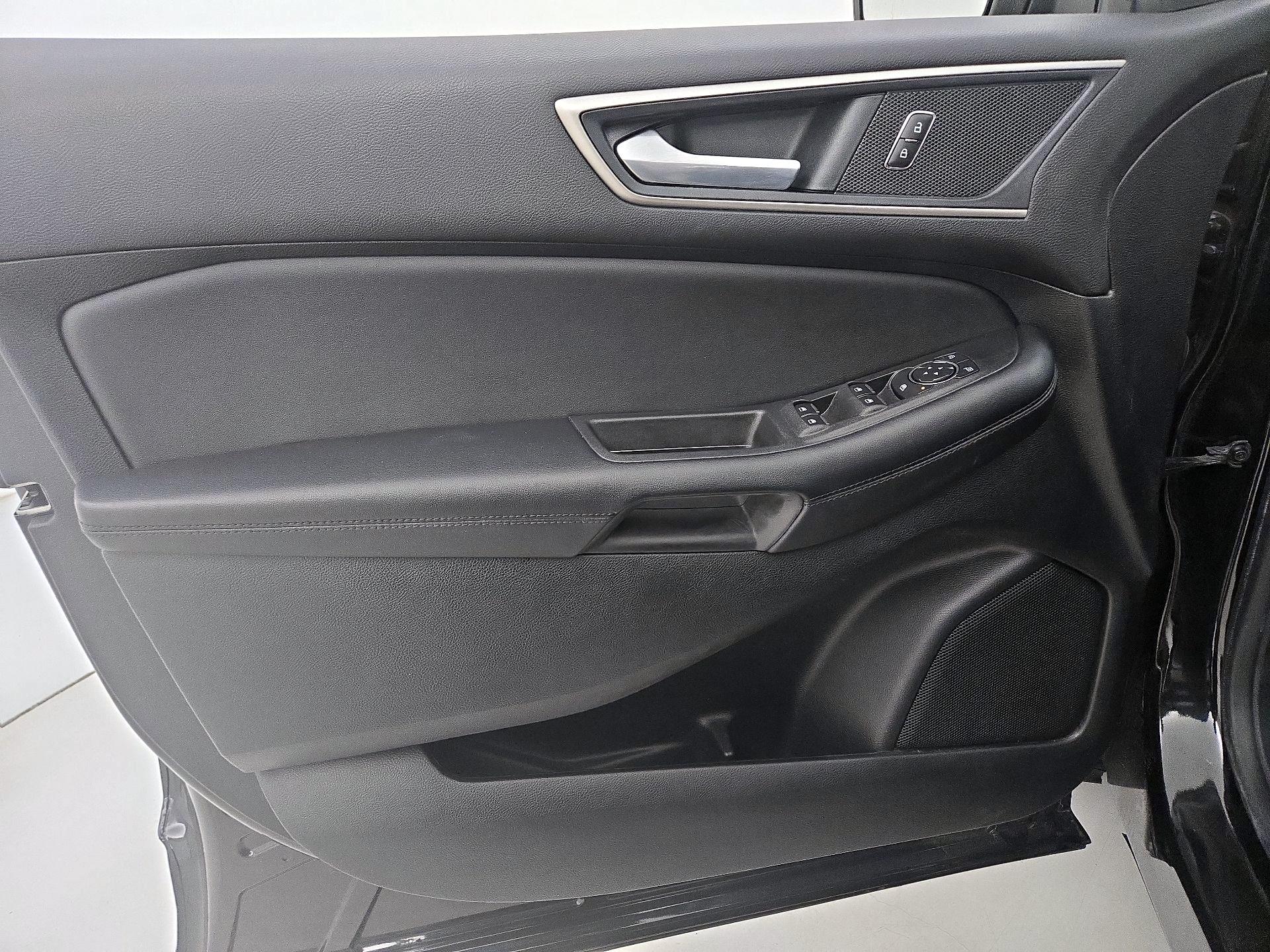 Thumbnail: 2022 Ford Edge - 12