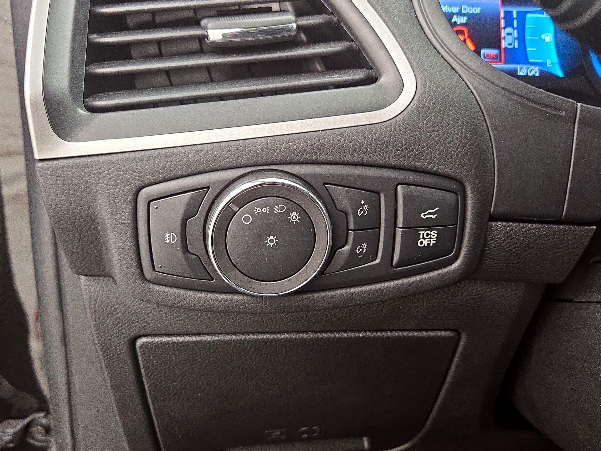 Thumbnail: 2022 Ford Edge - 13