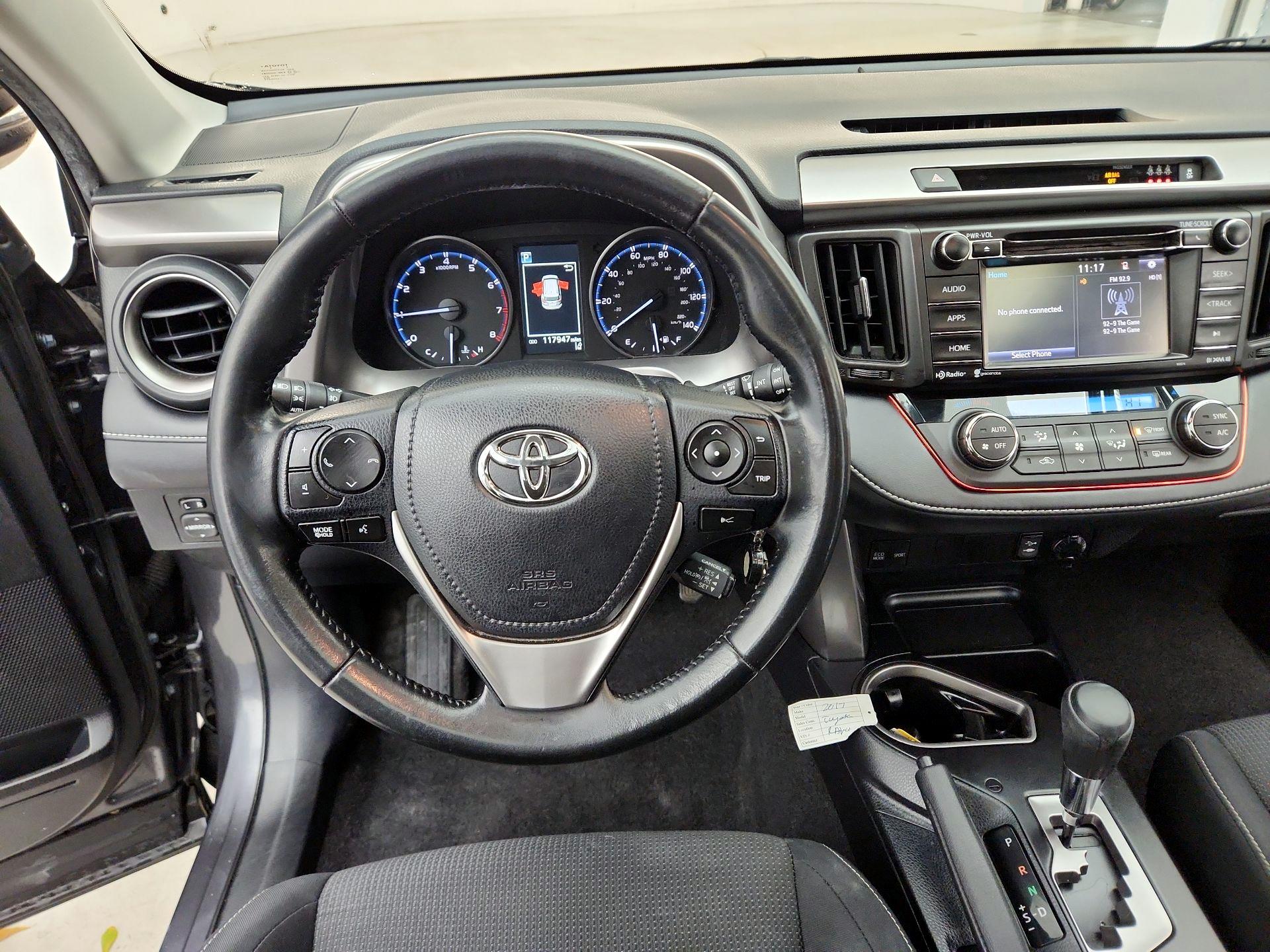 Thumbnail: 2017 Toyota RAV4 - 10