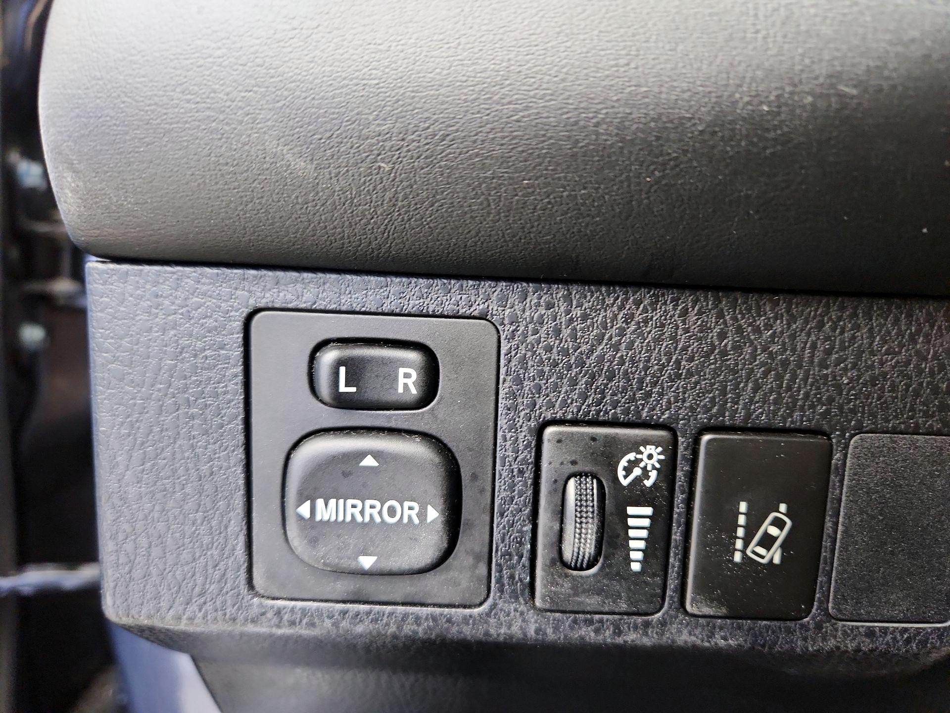 Thumbnail: 2017 Toyota RAV4 - 13