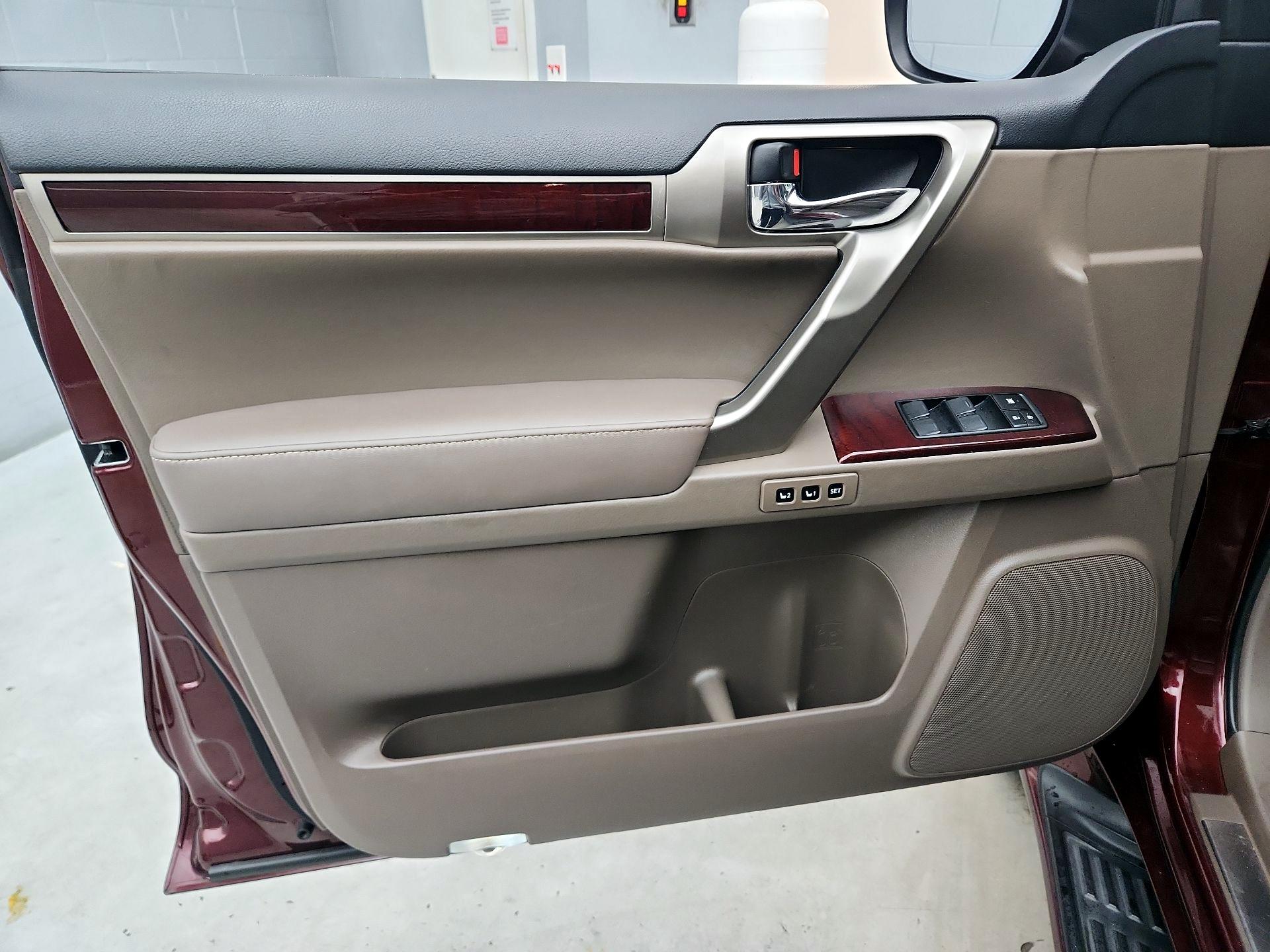 Thumbnail: 2018 Lexus GX - 12