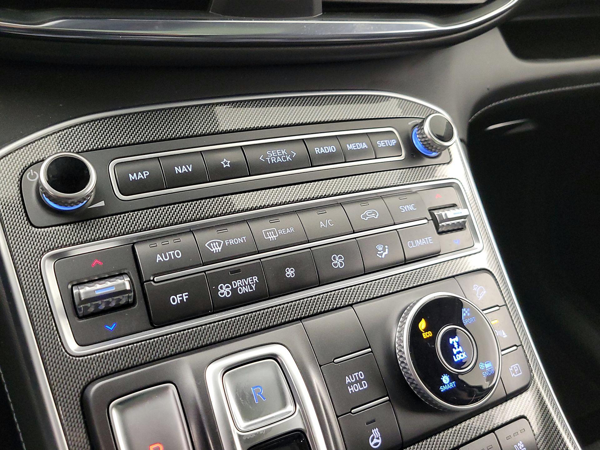 Thumbnail: 2022 Hyundai Santa Fe - 17