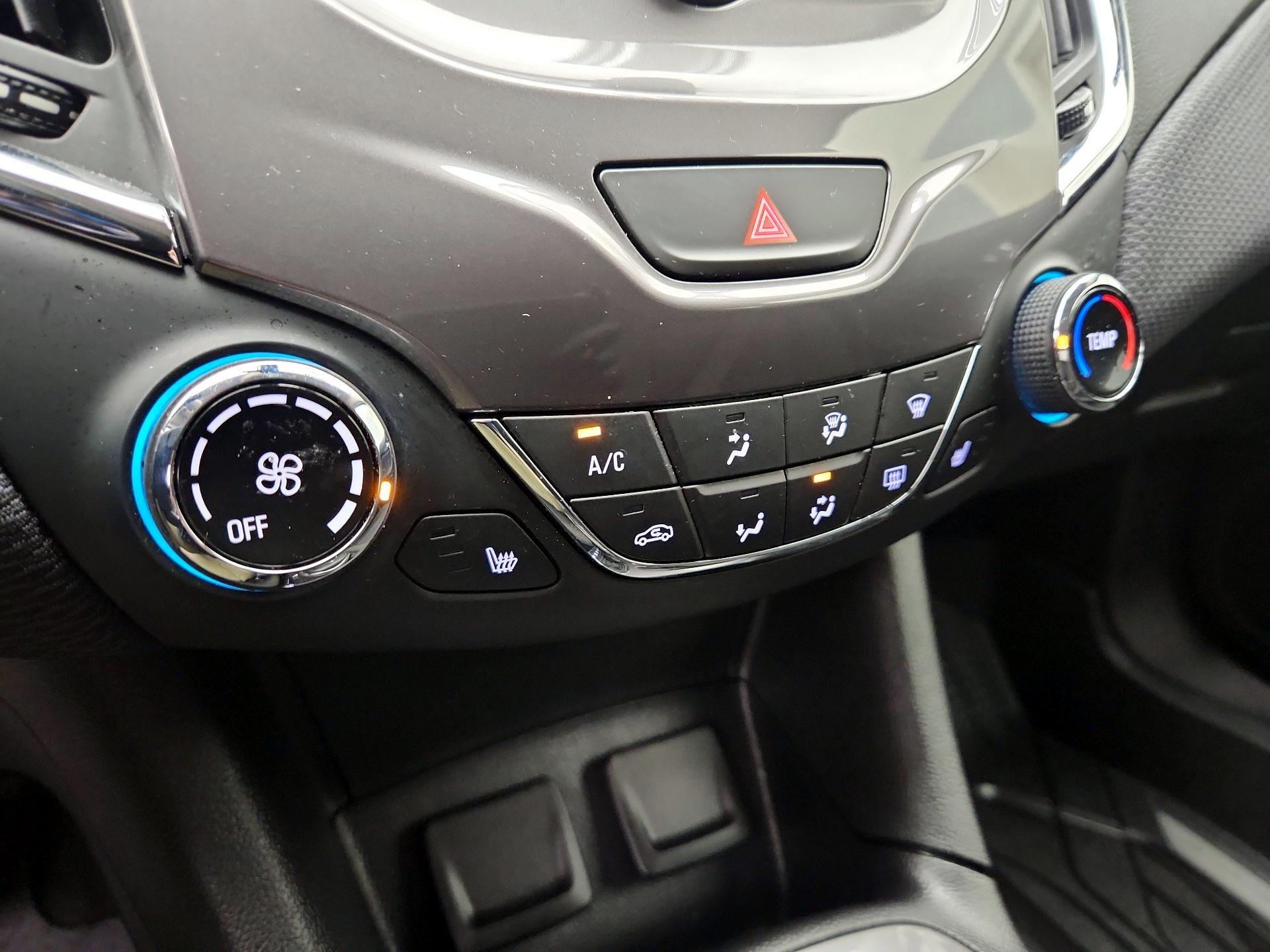 Thumbnail: 2018 Chevrolet Cruze - 16