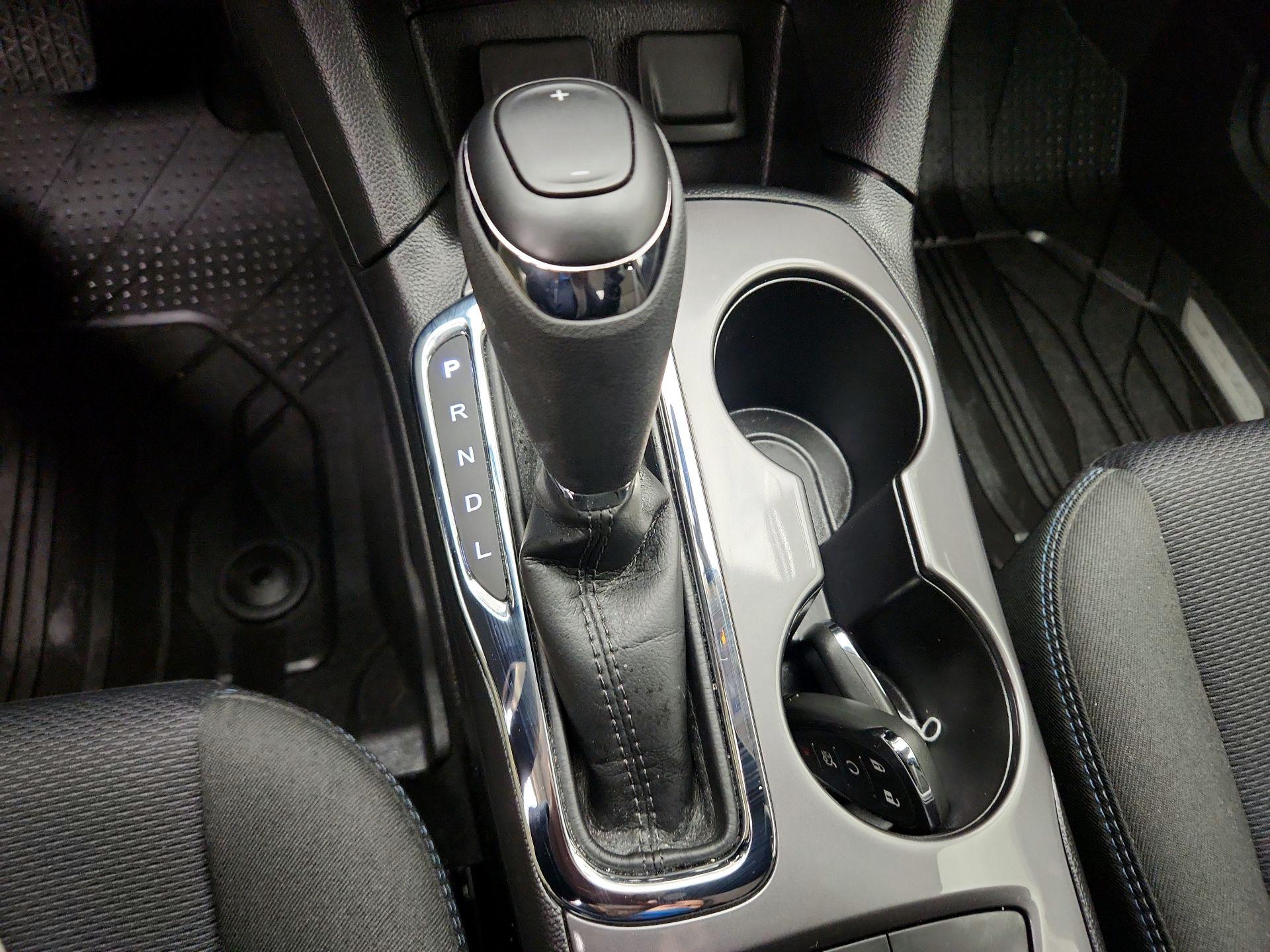 Thumbnail: 2018 Chevrolet Cruze - 17