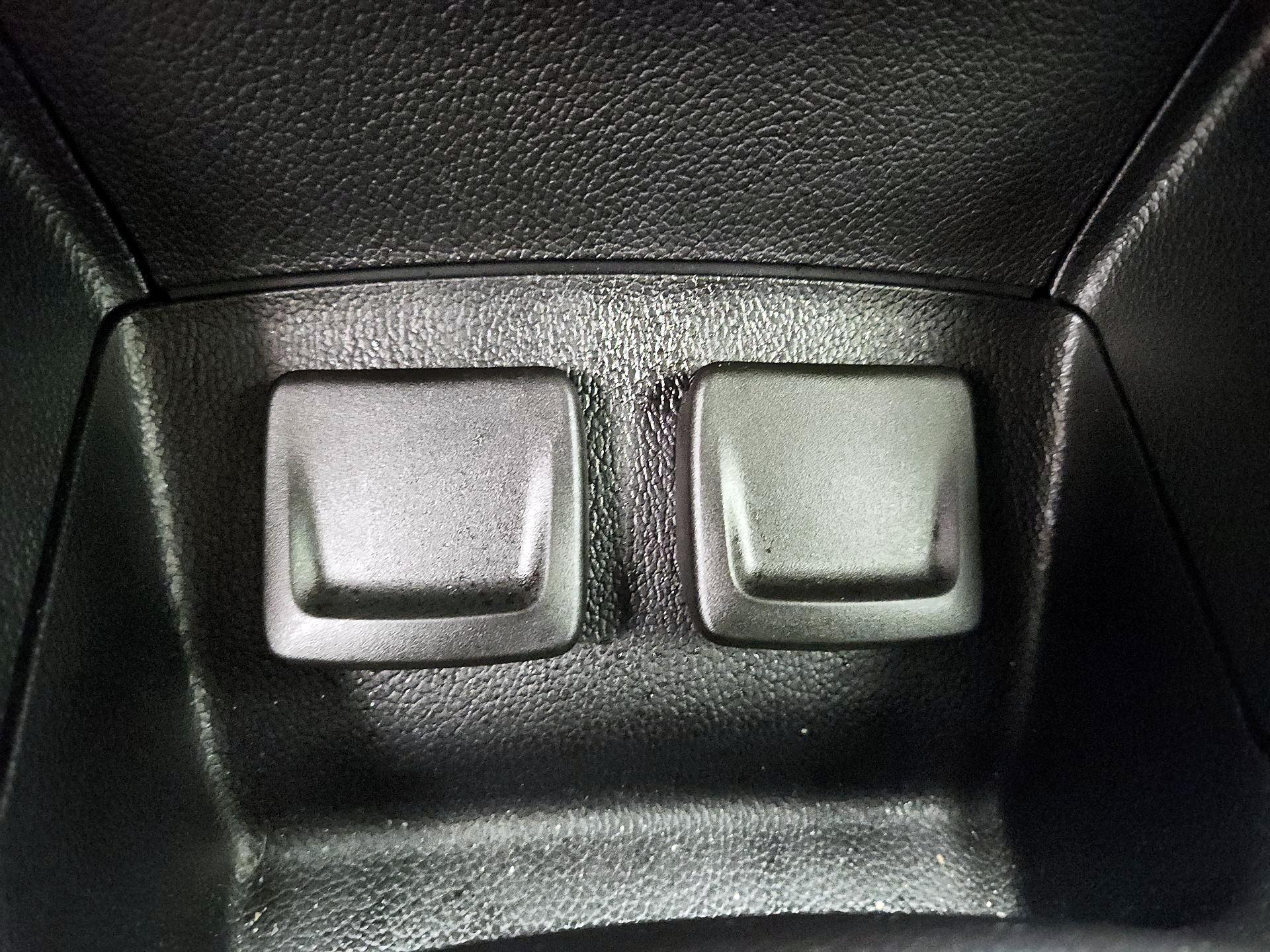 Thumbnail: 2018 Chevrolet Cruze - 18