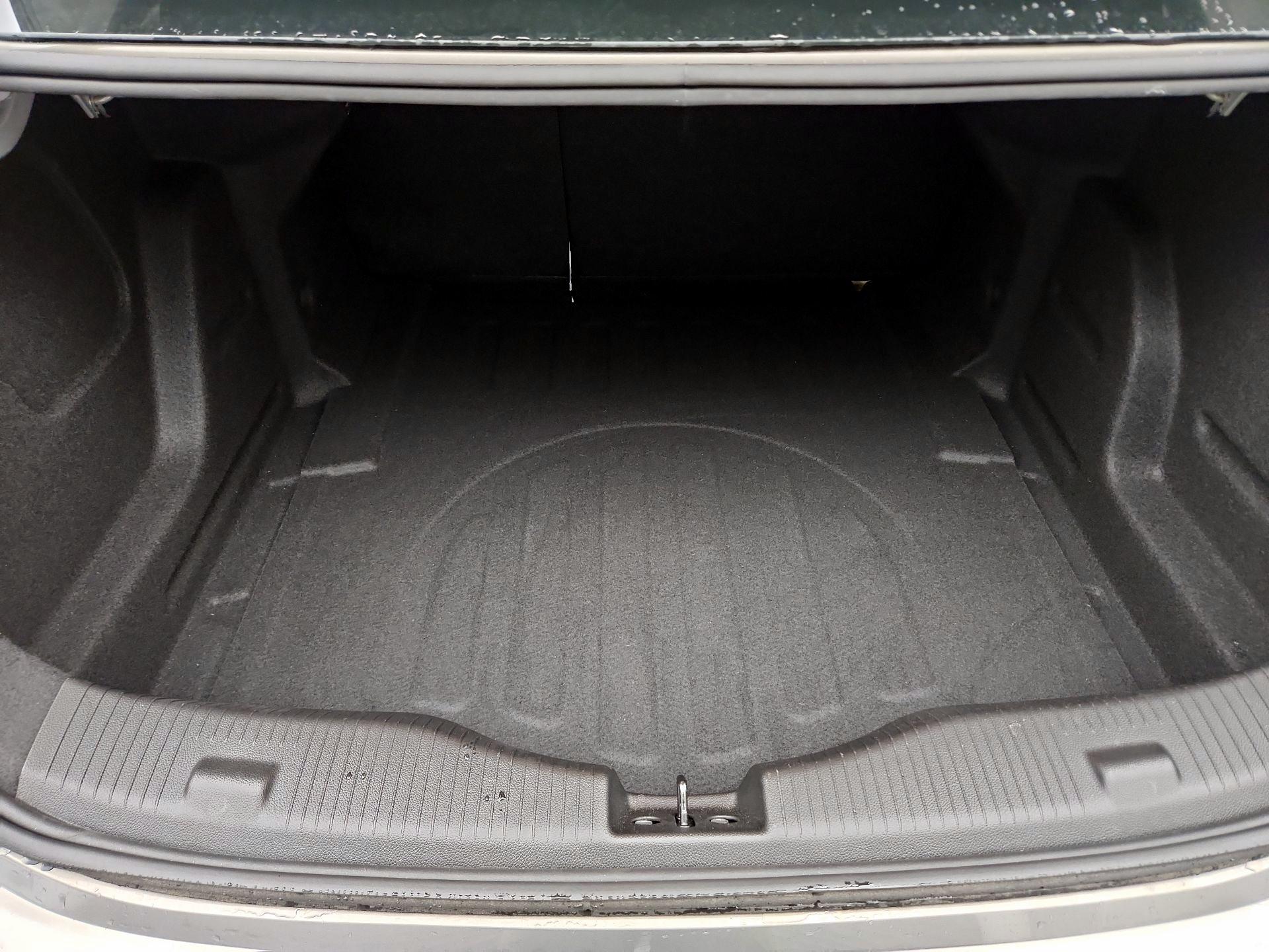 Thumbnail: 2018 Chevrolet Cruze - 20