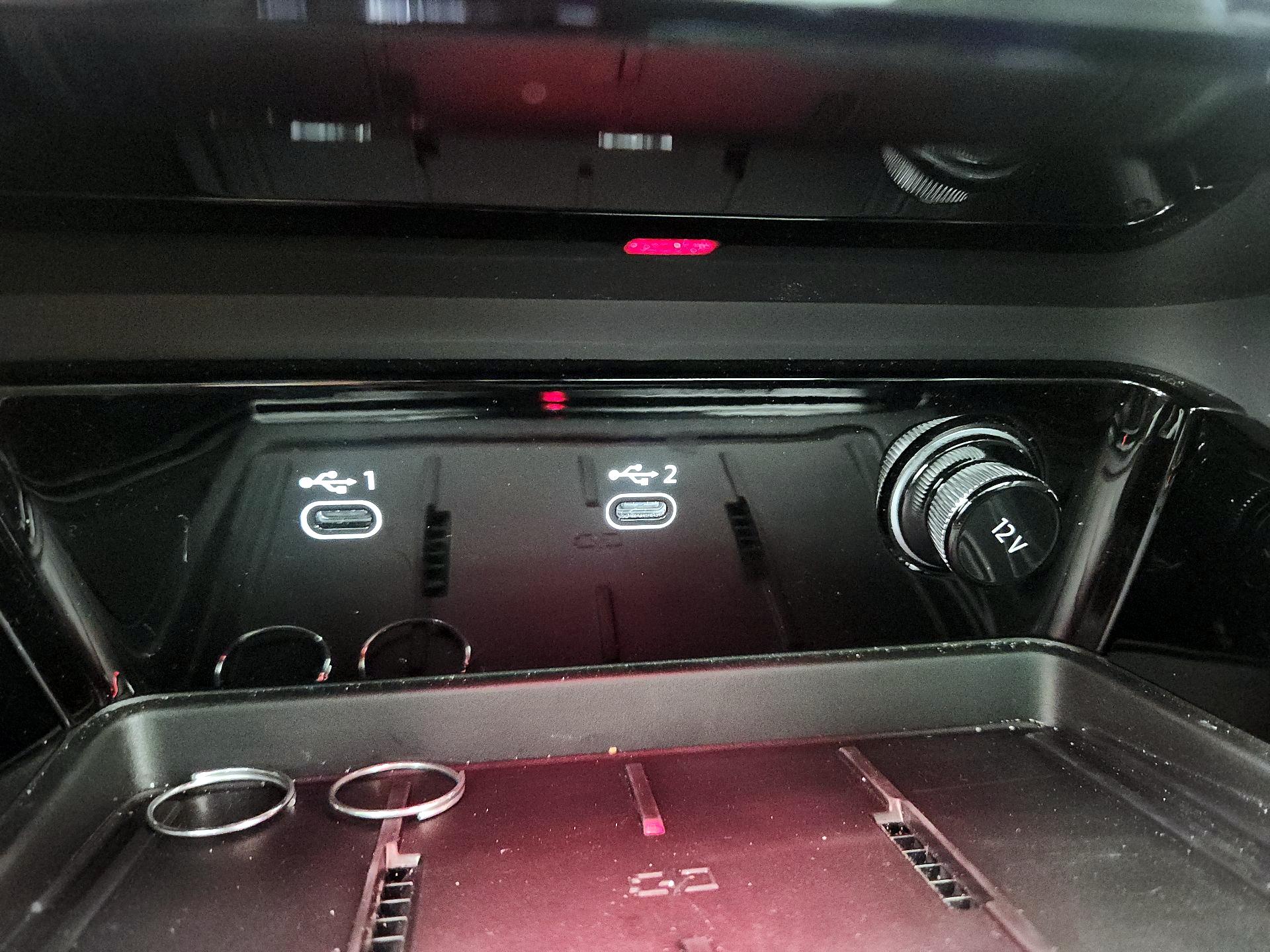 Thumbnail: 2025 Audi SQ5 - 18