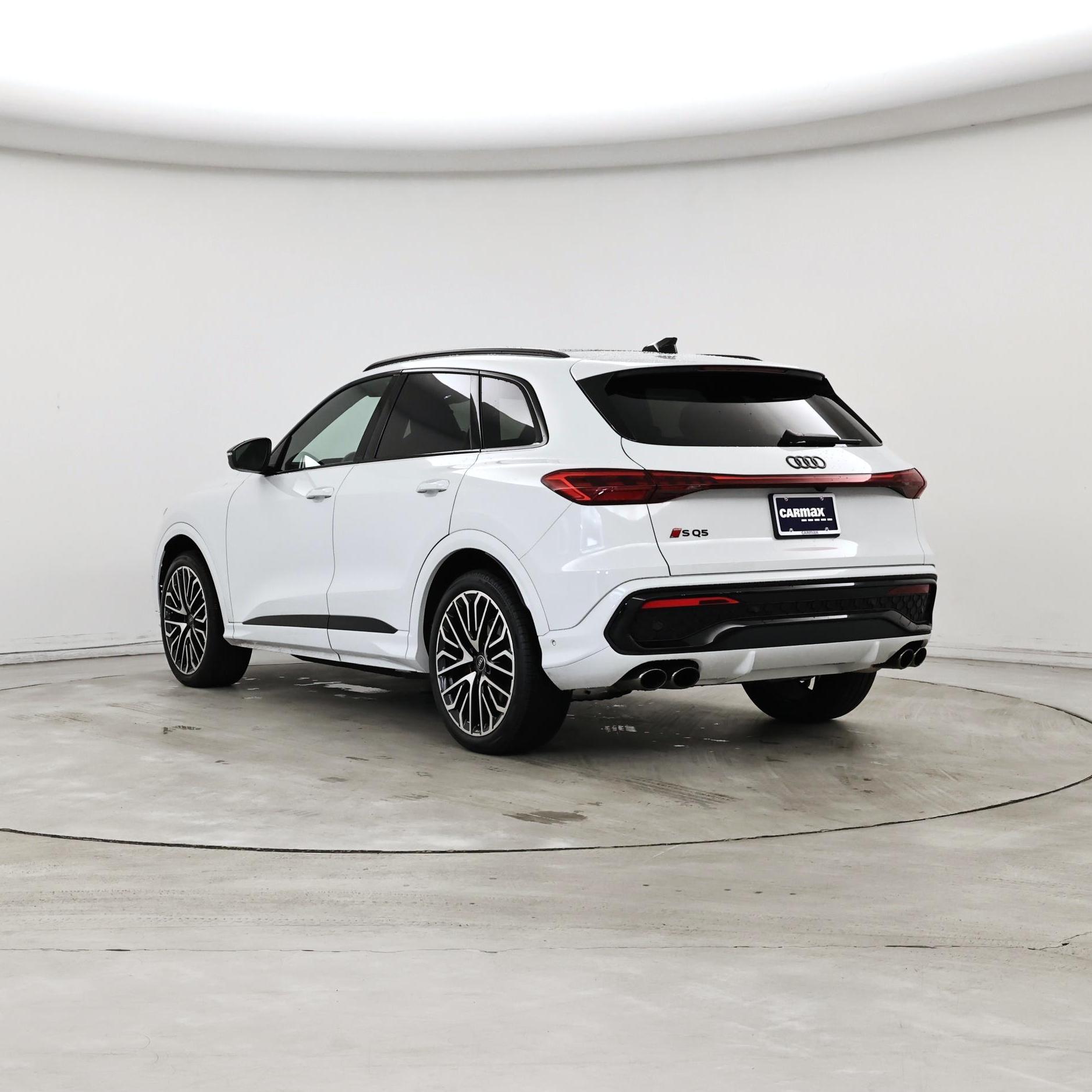 Thumbnail: 2025 Audi SQ5 - 2