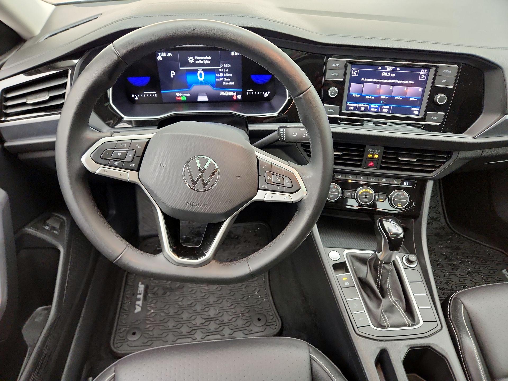 Thumbnail: 2024 Volkswagen Jetta - 10