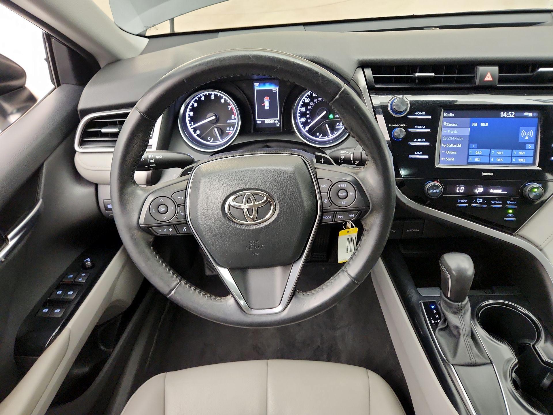 Thumbnail: 2020 Toyota Camry - 10