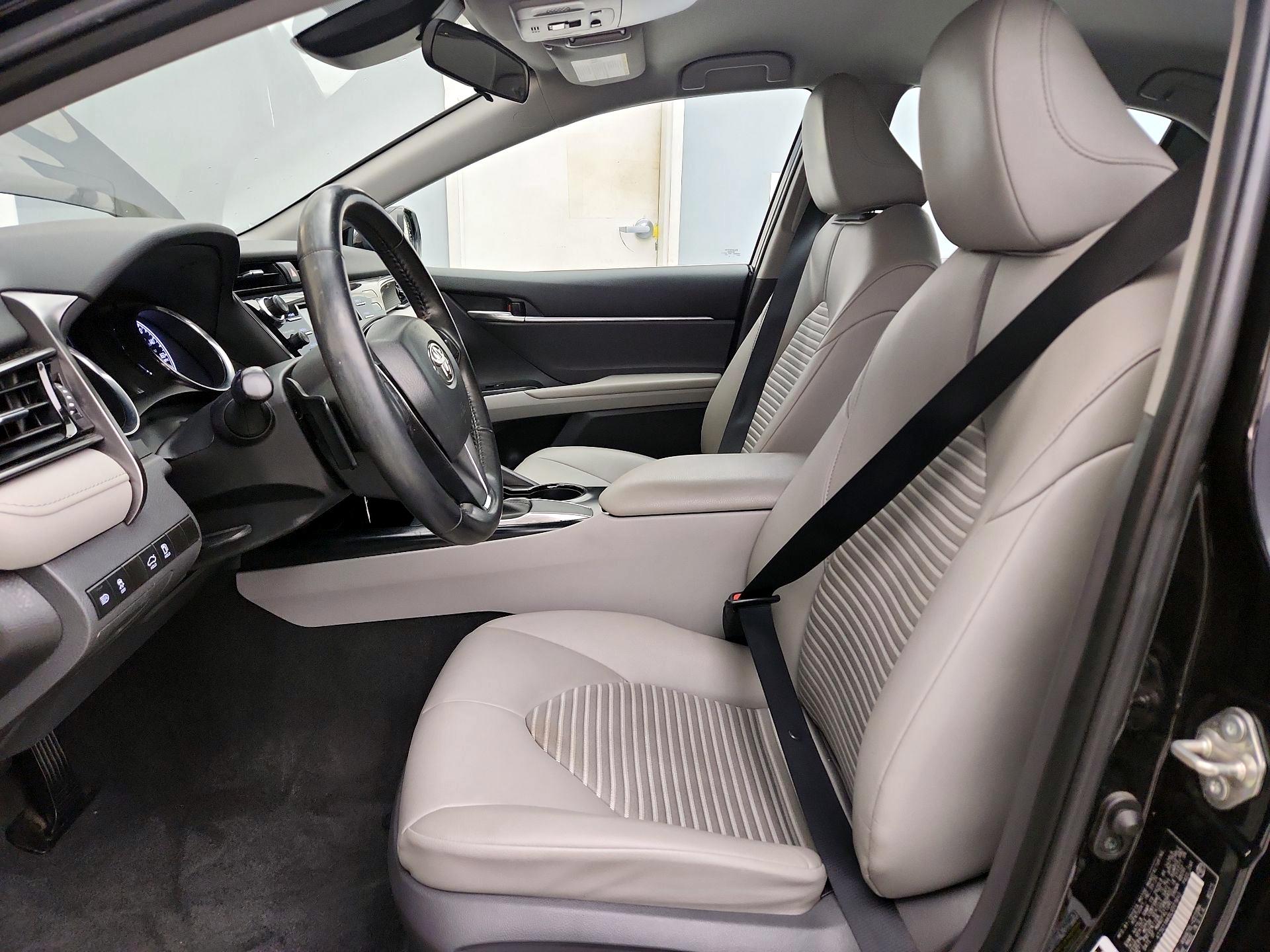 Thumbnail: 2020 Toyota Camry - 11