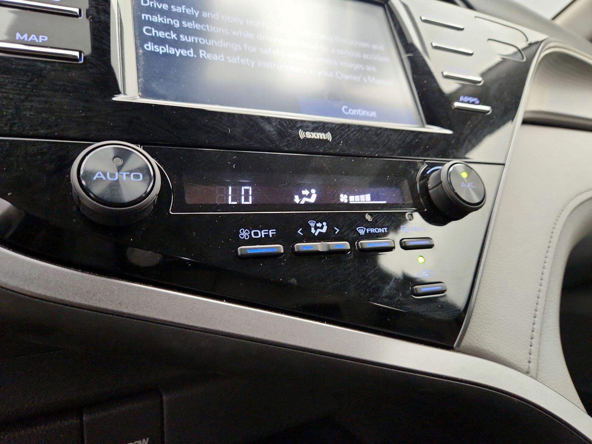 Thumbnail: 2020 Toyota Camry - 16