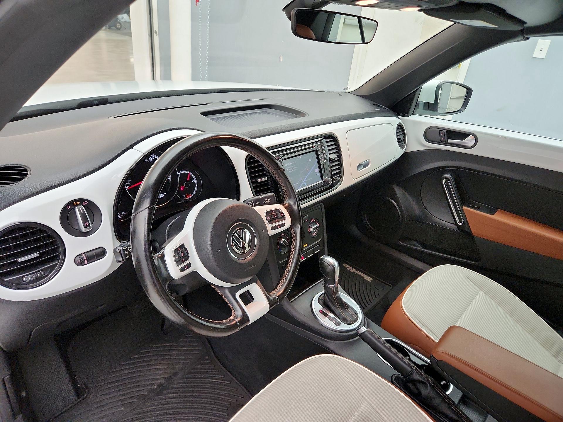 Thumbnail: 2017 Volkswagen Beetle - 9