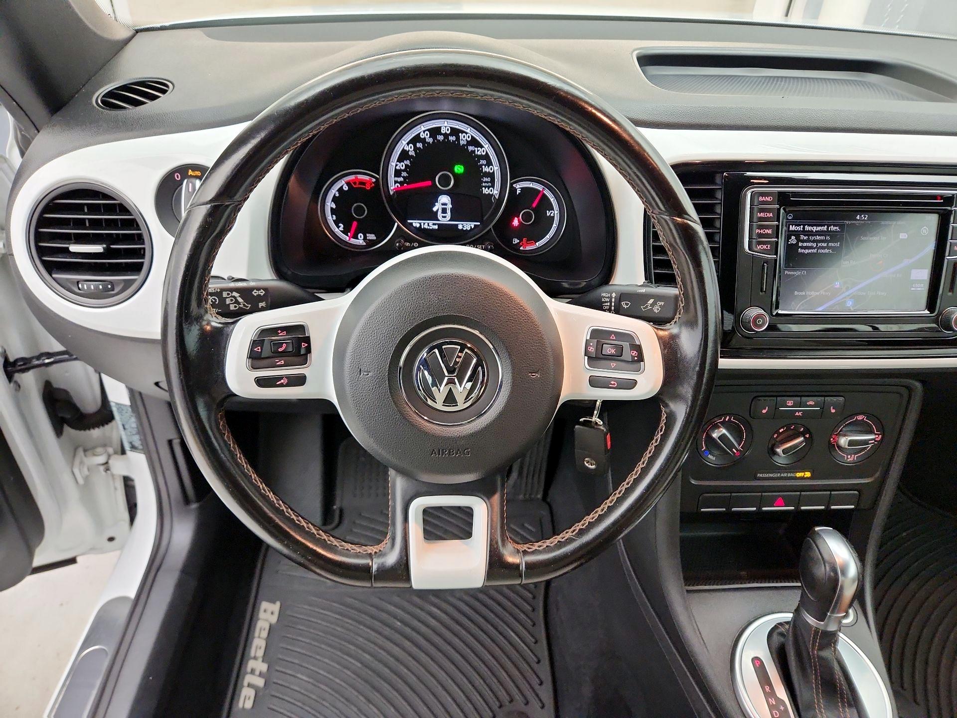 Thumbnail: 2017 Volkswagen Beetle - 10