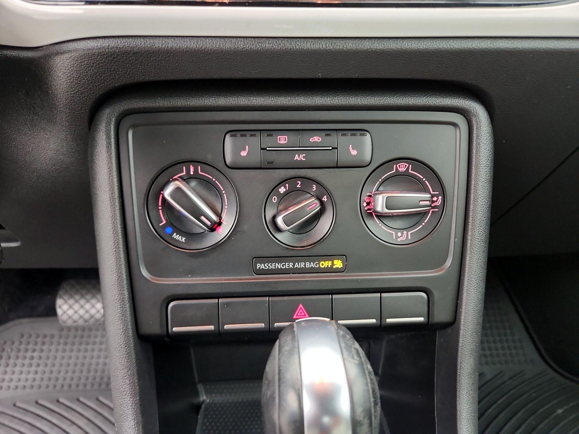 Thumbnail: 2017 Volkswagen Beetle - 17