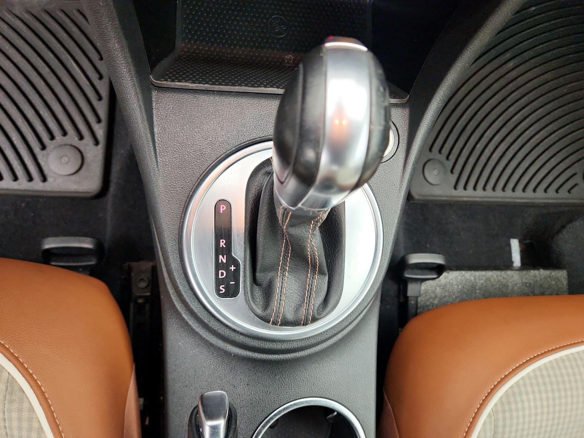 Thumbnail: 2017 Volkswagen Beetle - 18