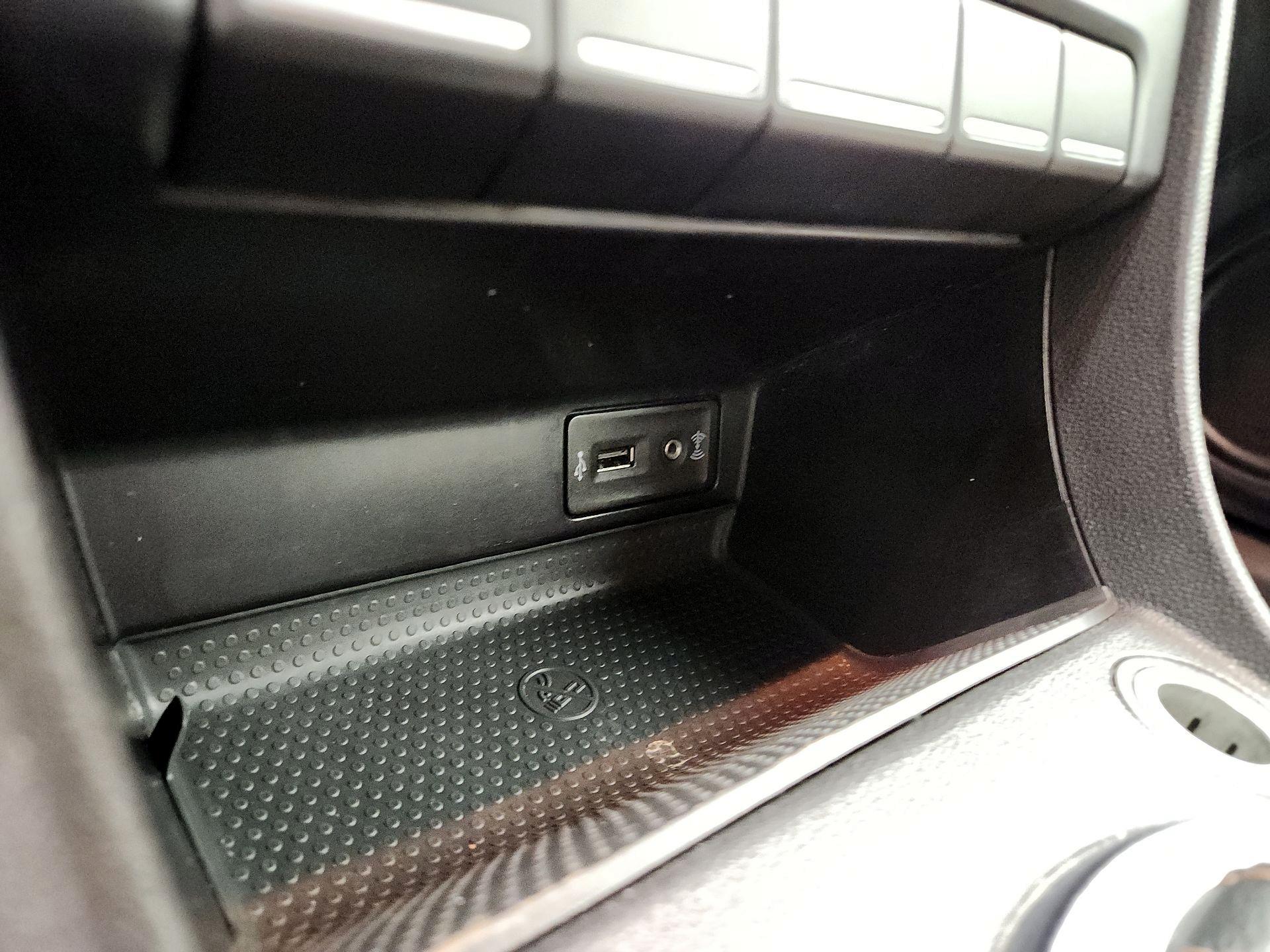 Thumbnail: 2017 Volkswagen Beetle - 19