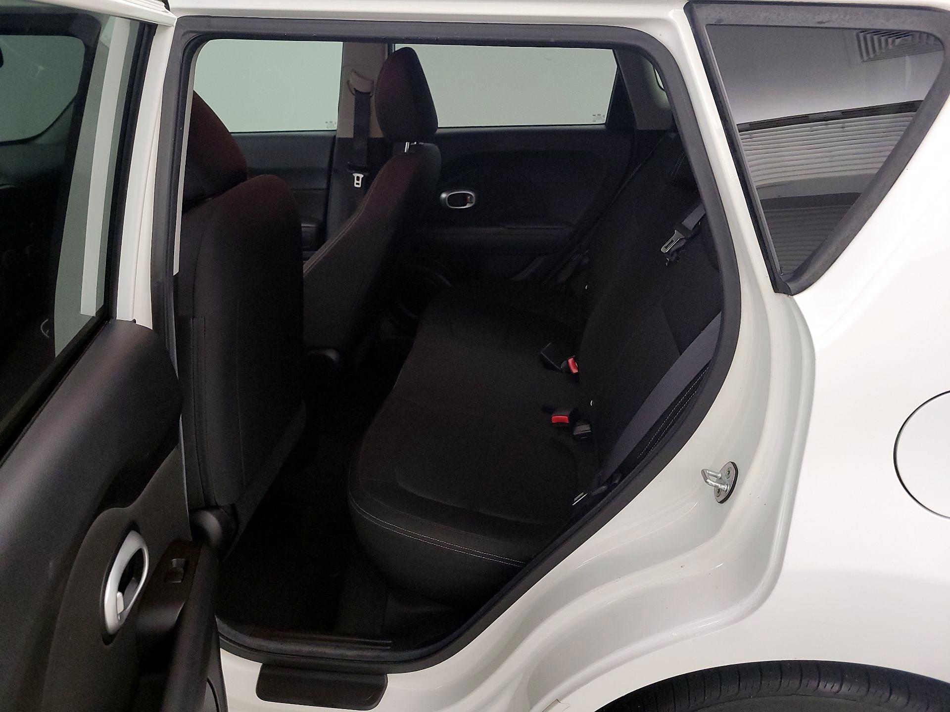 Thumbnail: 2015 Kia Soul - 18