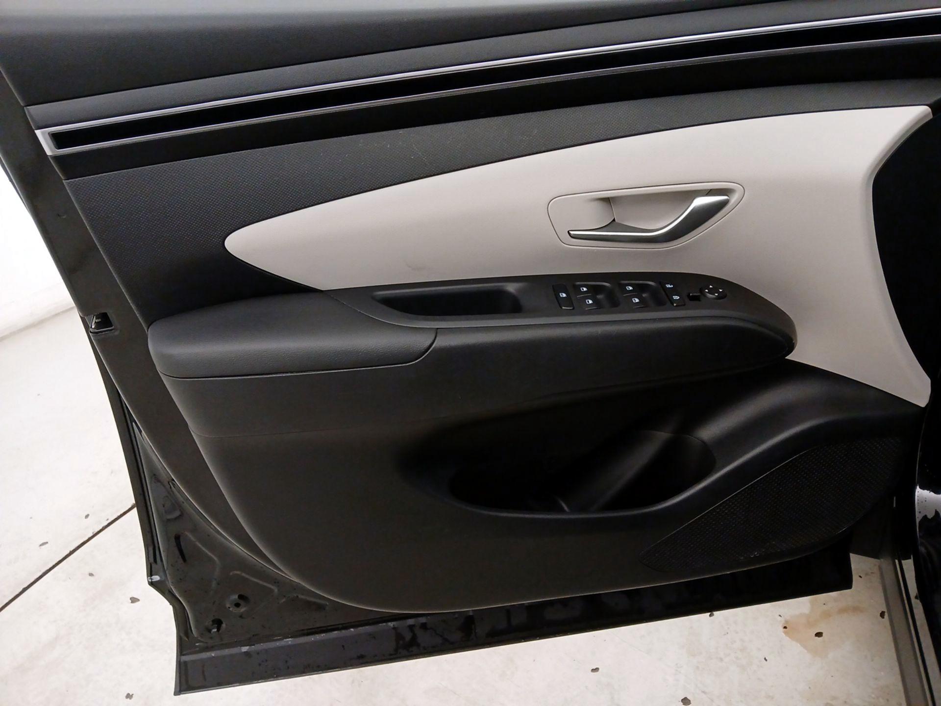 Thumbnail: 2023 Hyundai Tucson - 12