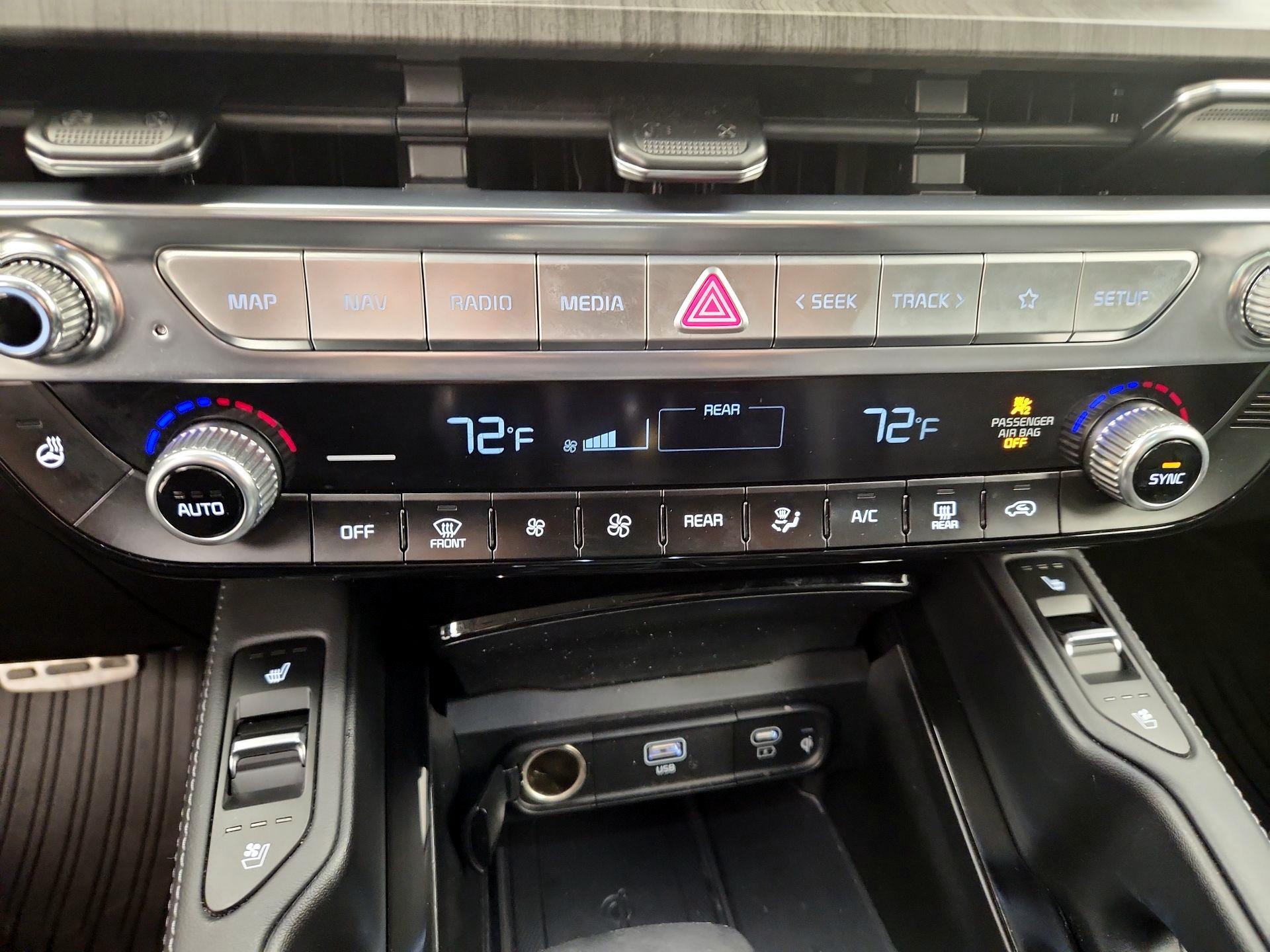 Thumbnail: 2023 Kia Telluride - 17