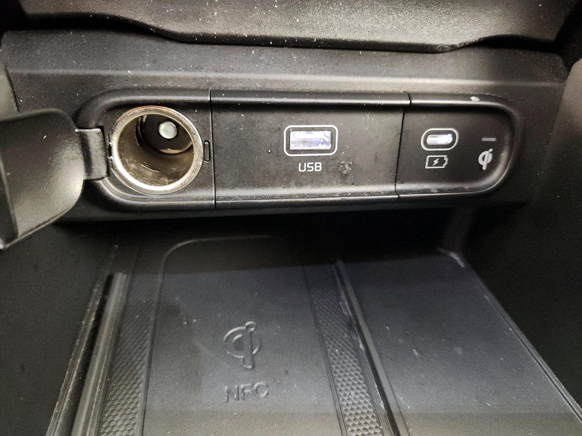 Thumbnail: 2023 Kia Telluride - 19