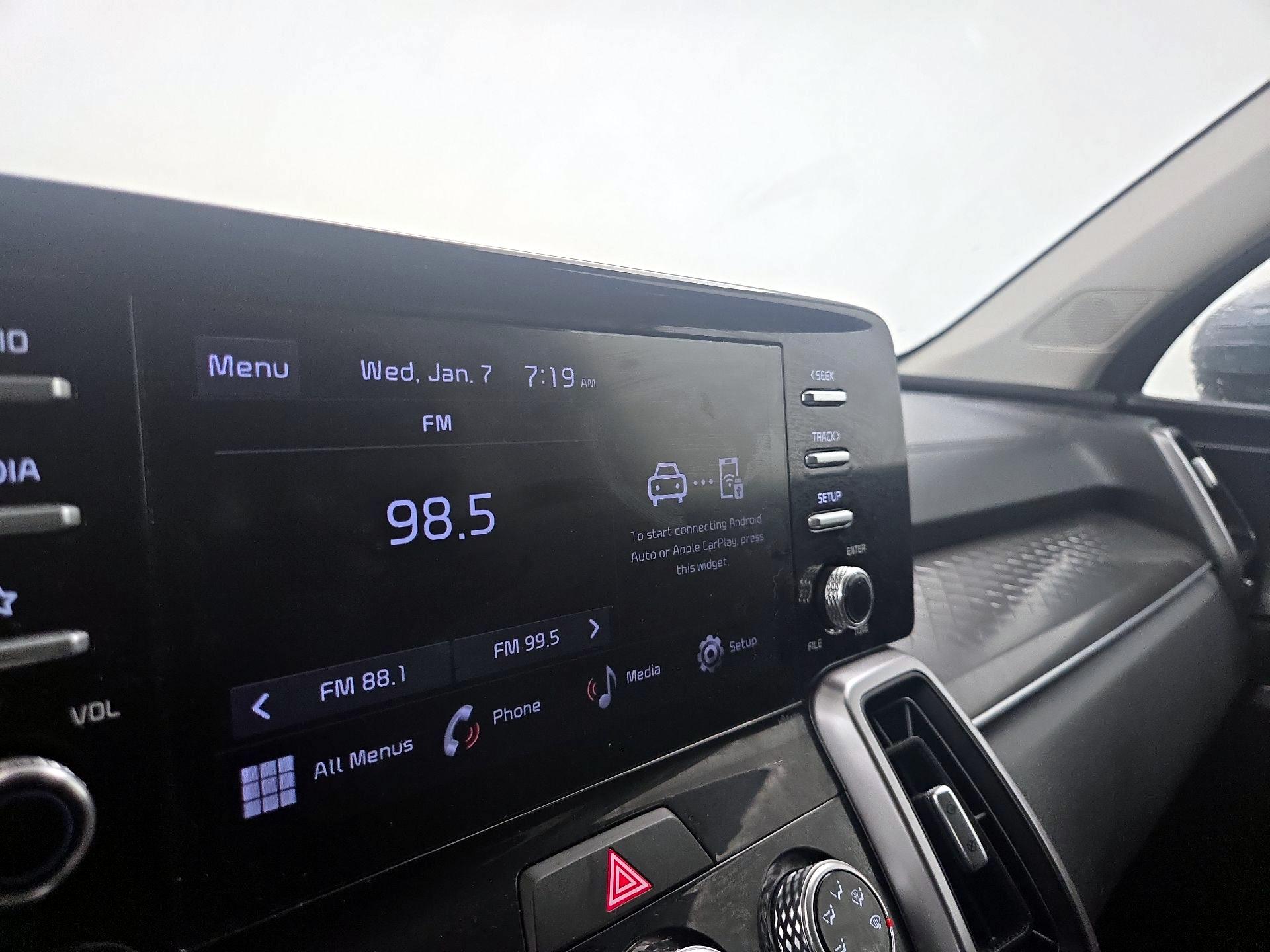 Thumbnail: 2023 Kia Sorento - 15