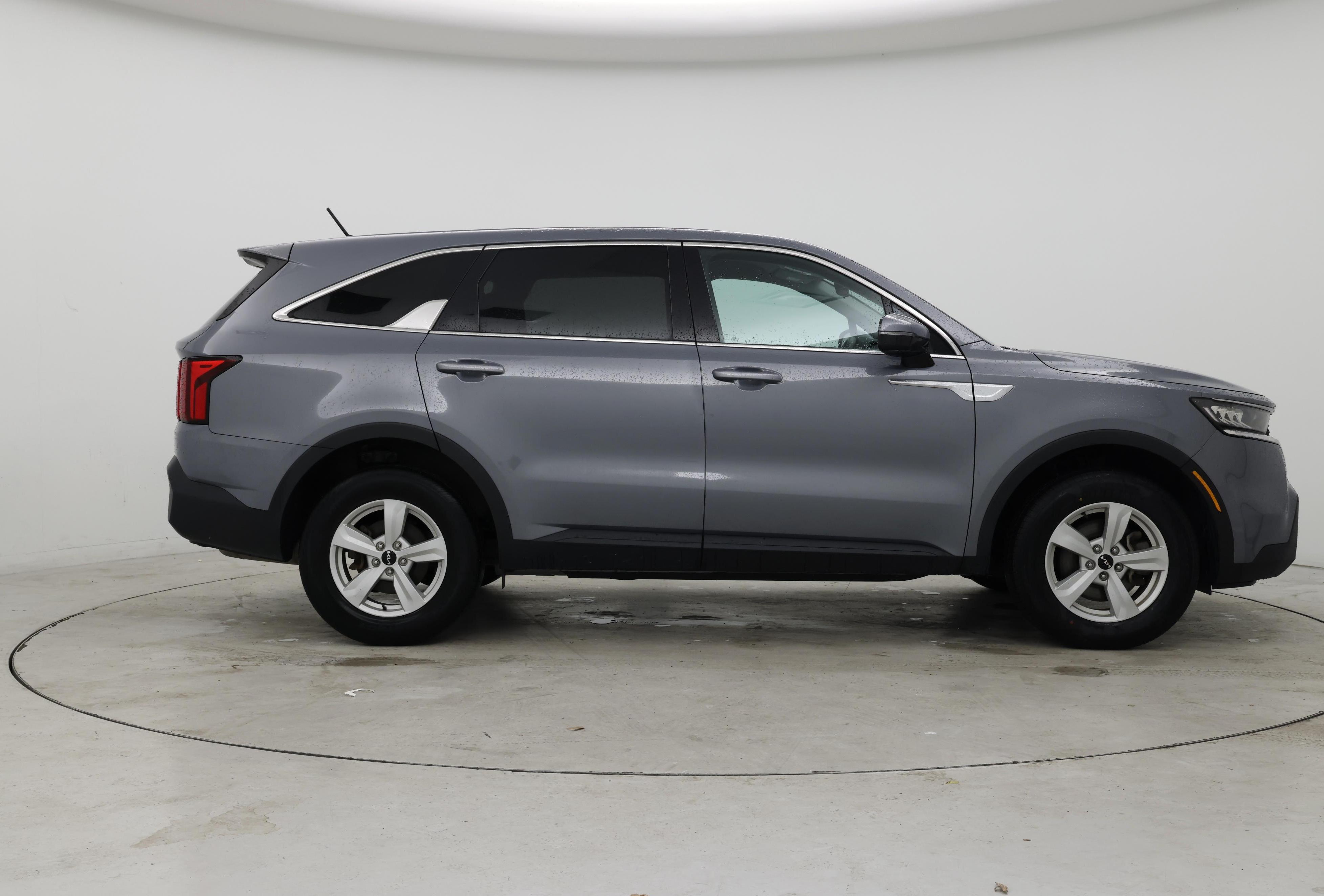 Thumbnail: 2023 Kia Sorento - 7
