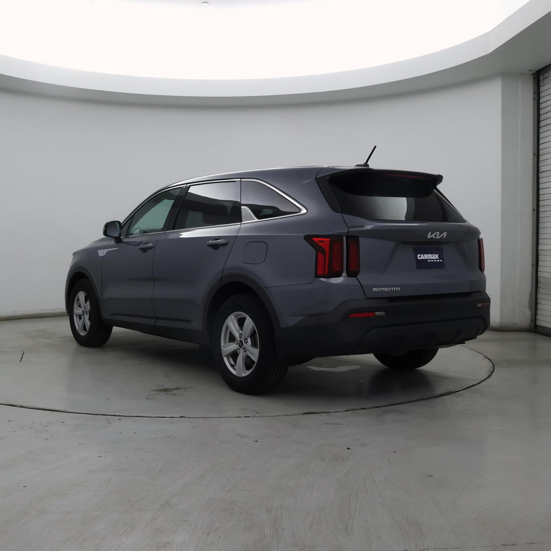 Thumbnail: 2023 Kia Sorento - 2