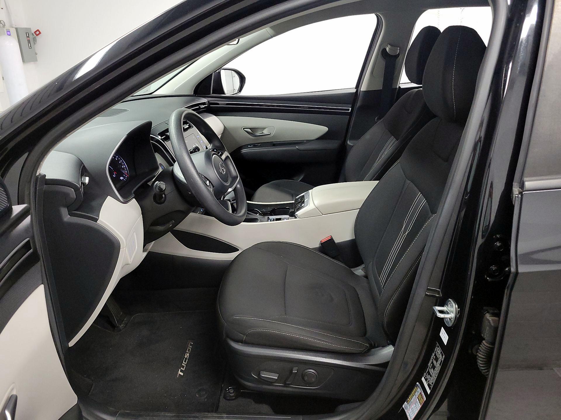 Thumbnail: 2023 Hyundai Tucson - 9