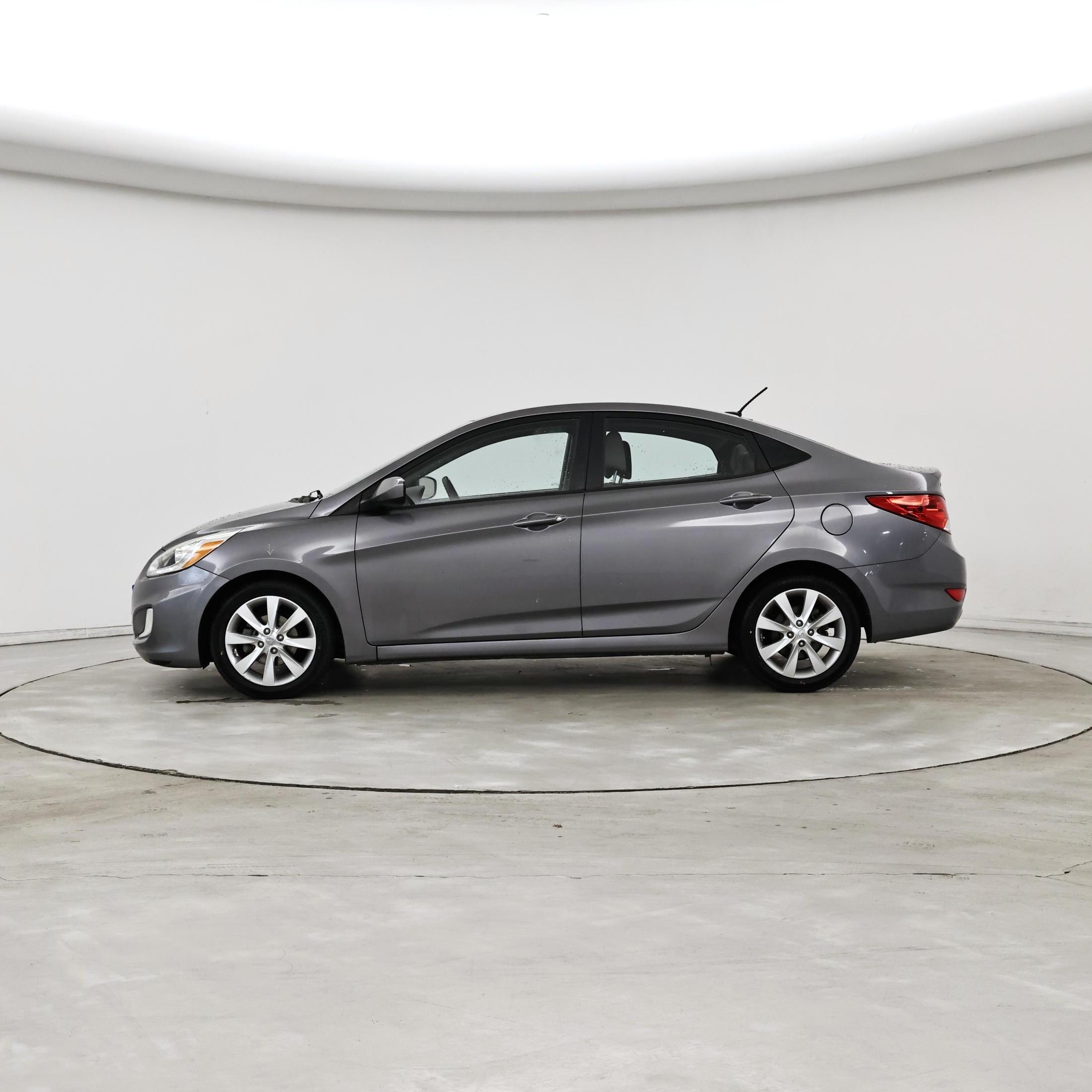 Thumbnail: 2014 Hyundai Accent - 3