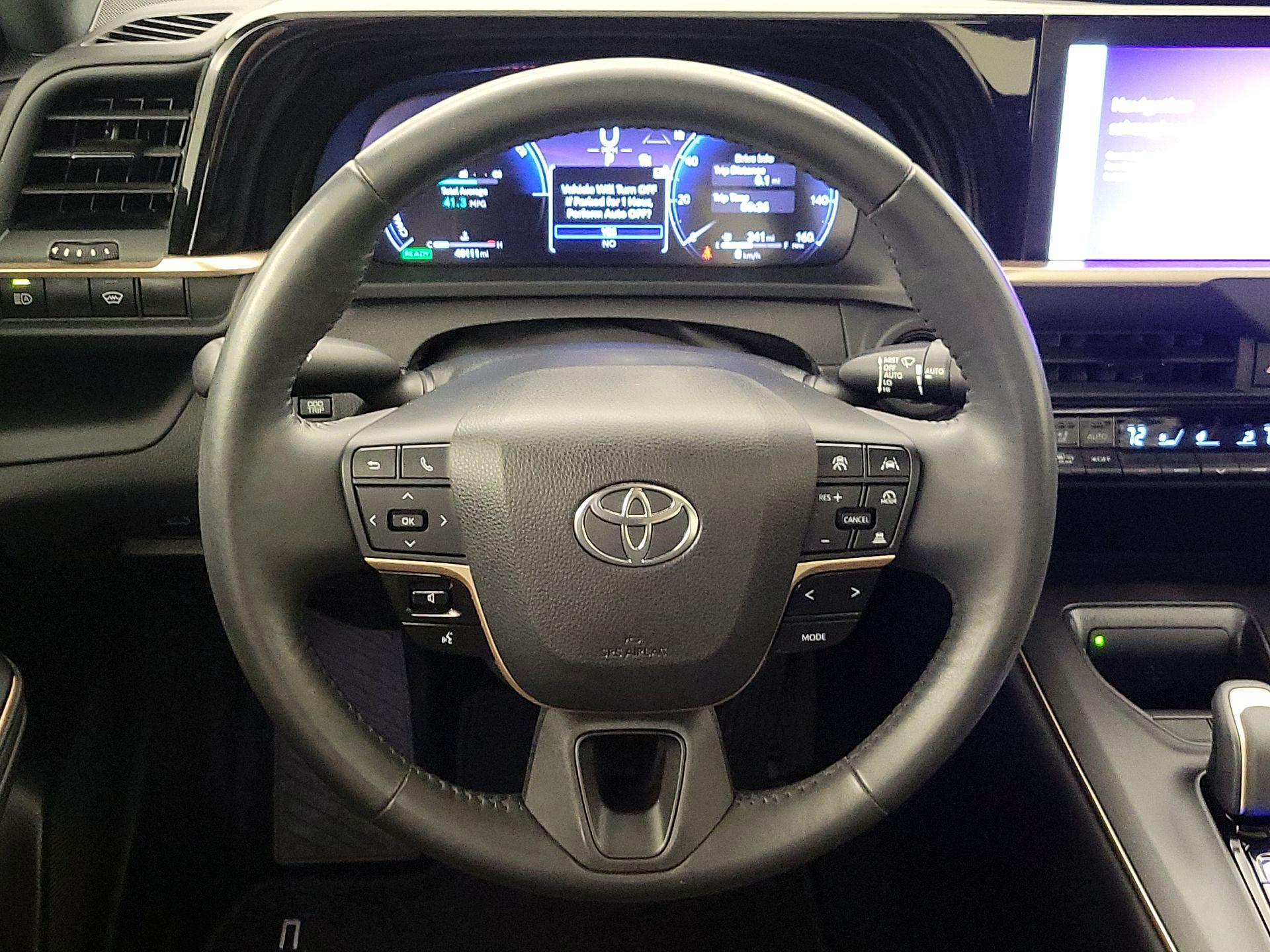 Thumbnail: 2023 Toyota Crown - 10