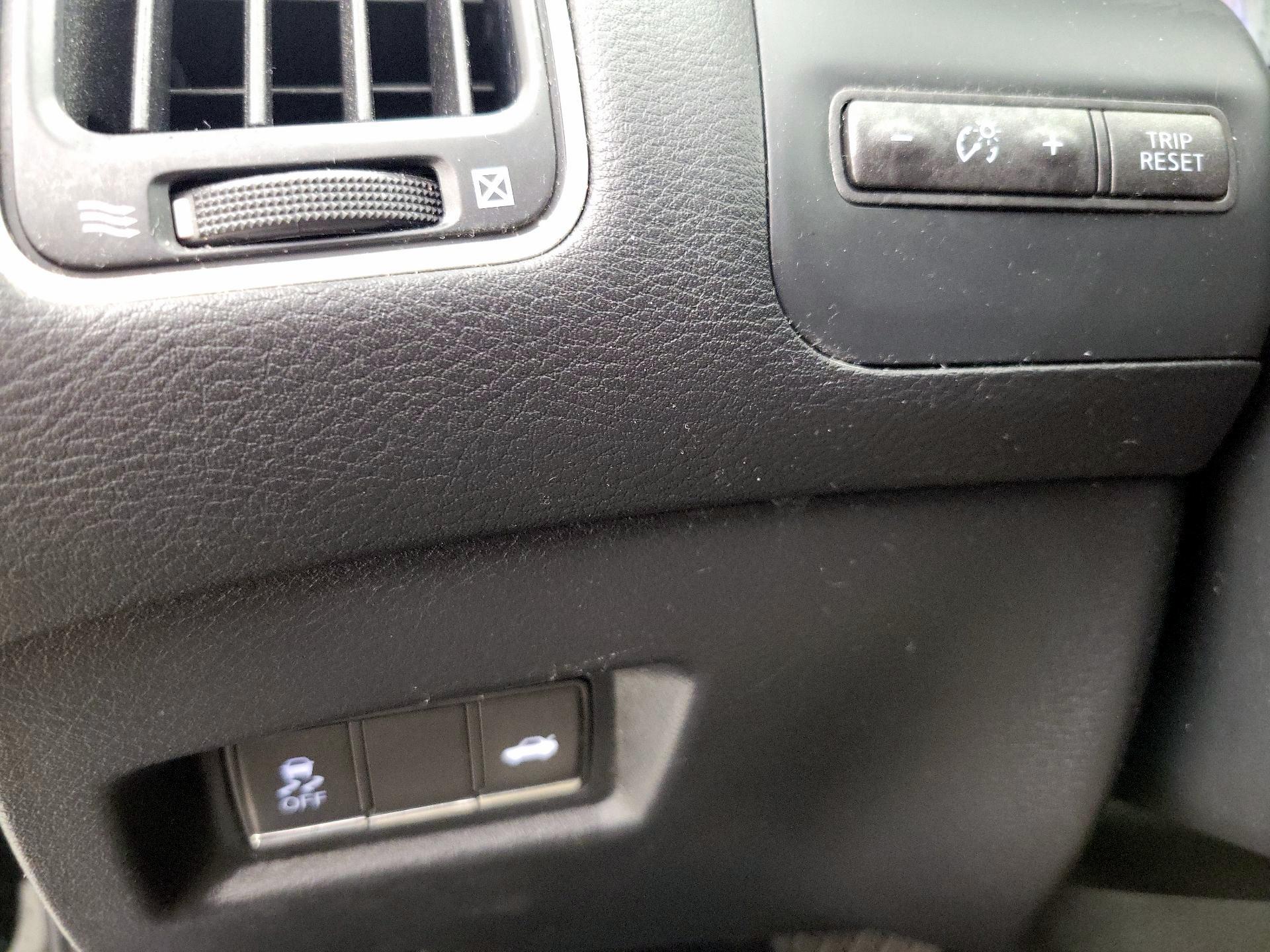 Thumbnail: 2017 INFINITI Q60 - 13