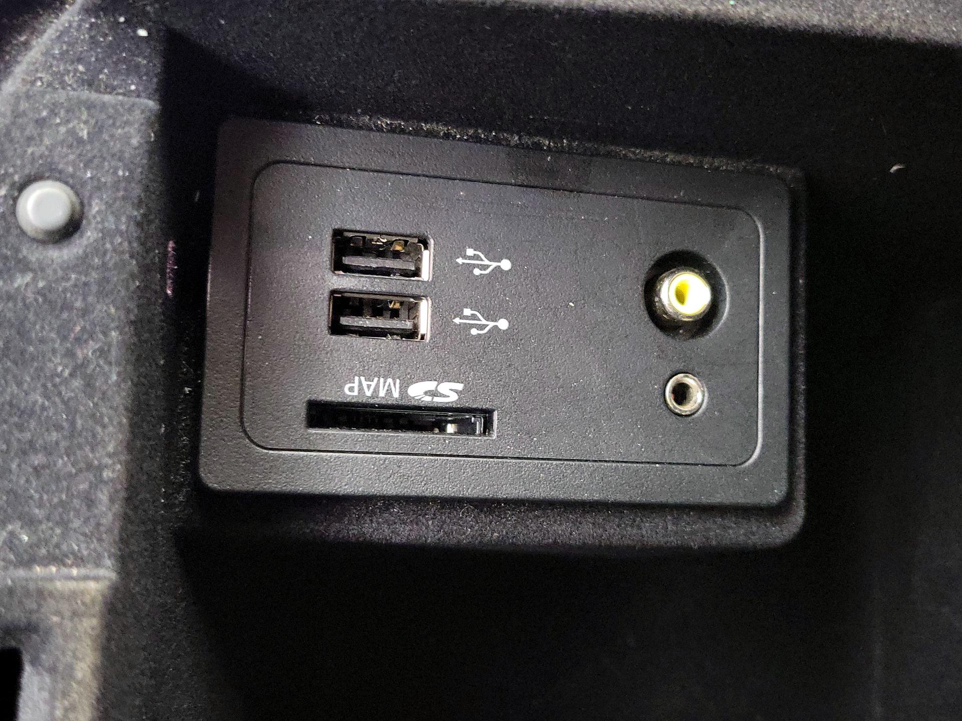 Thumbnail: 2017 INFINITI Q60 - 18