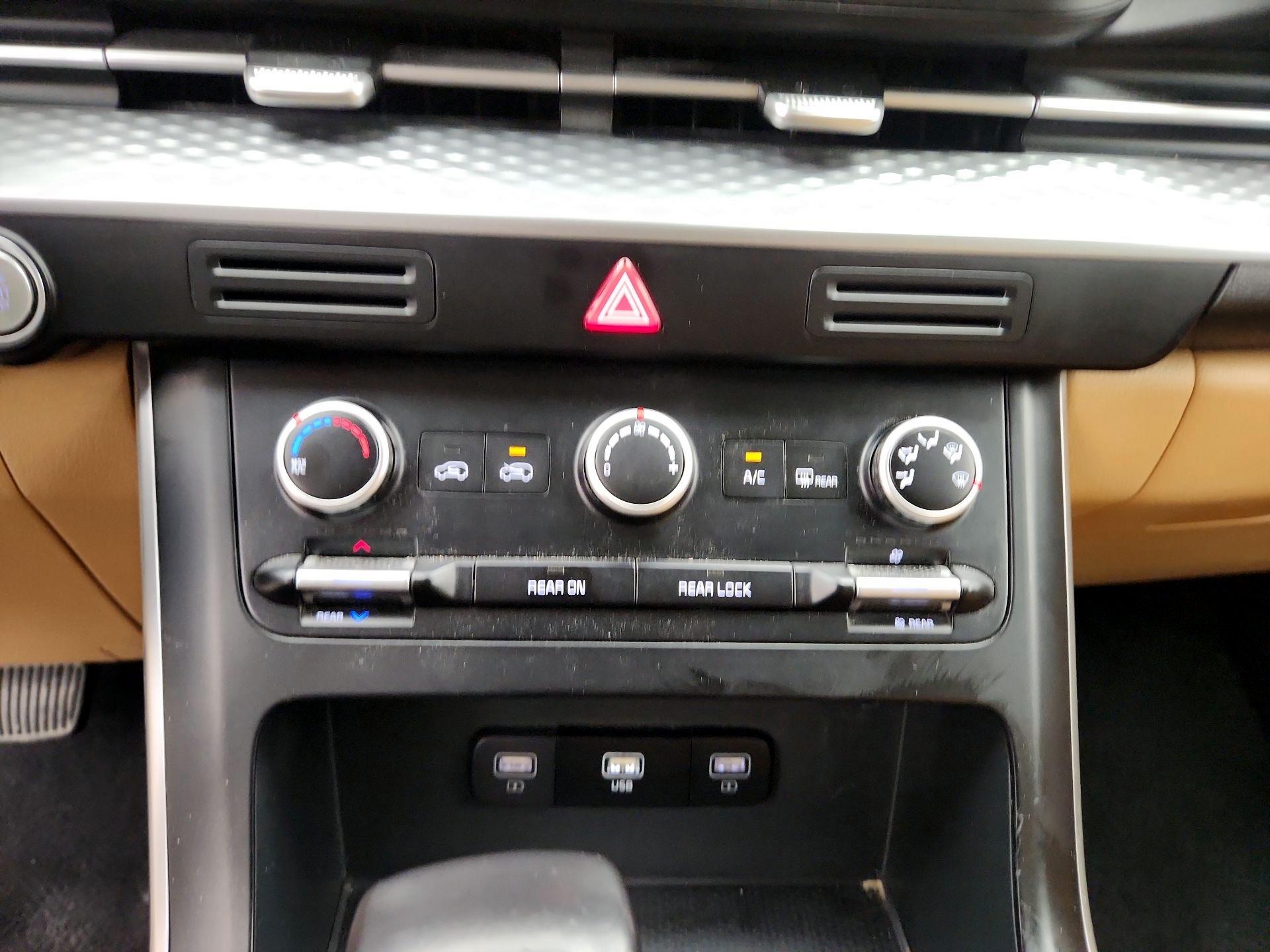 Thumbnail: 2024 Kia Carnival - 16